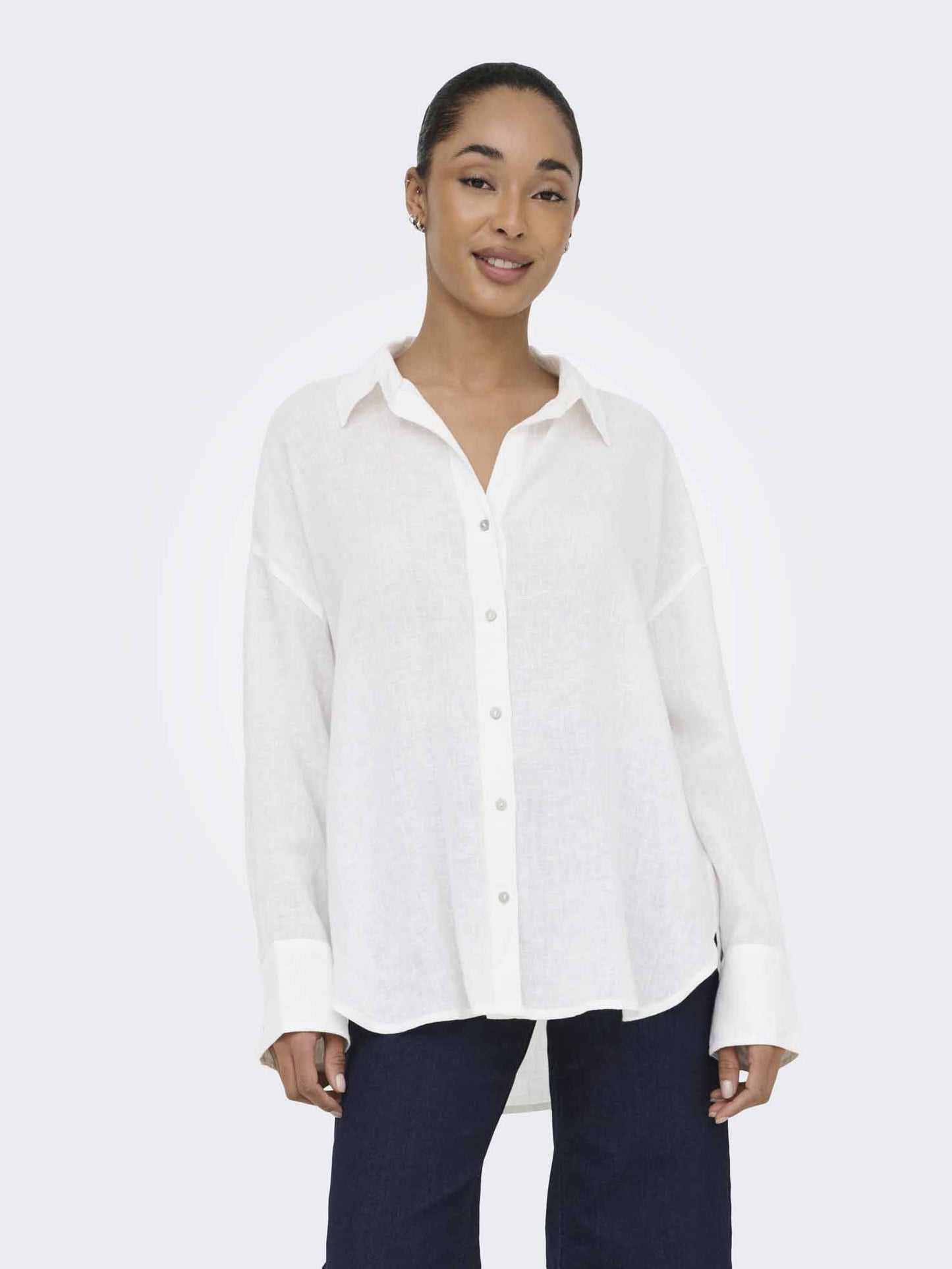 Only Bruxelles, camicia bianca da donna elegante e versatile