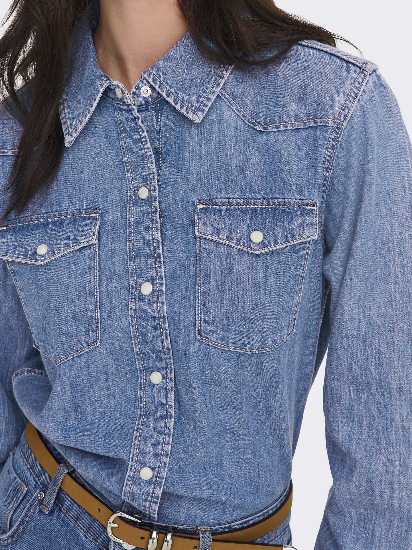 Only camicia donna in cotone denim versatile e casual