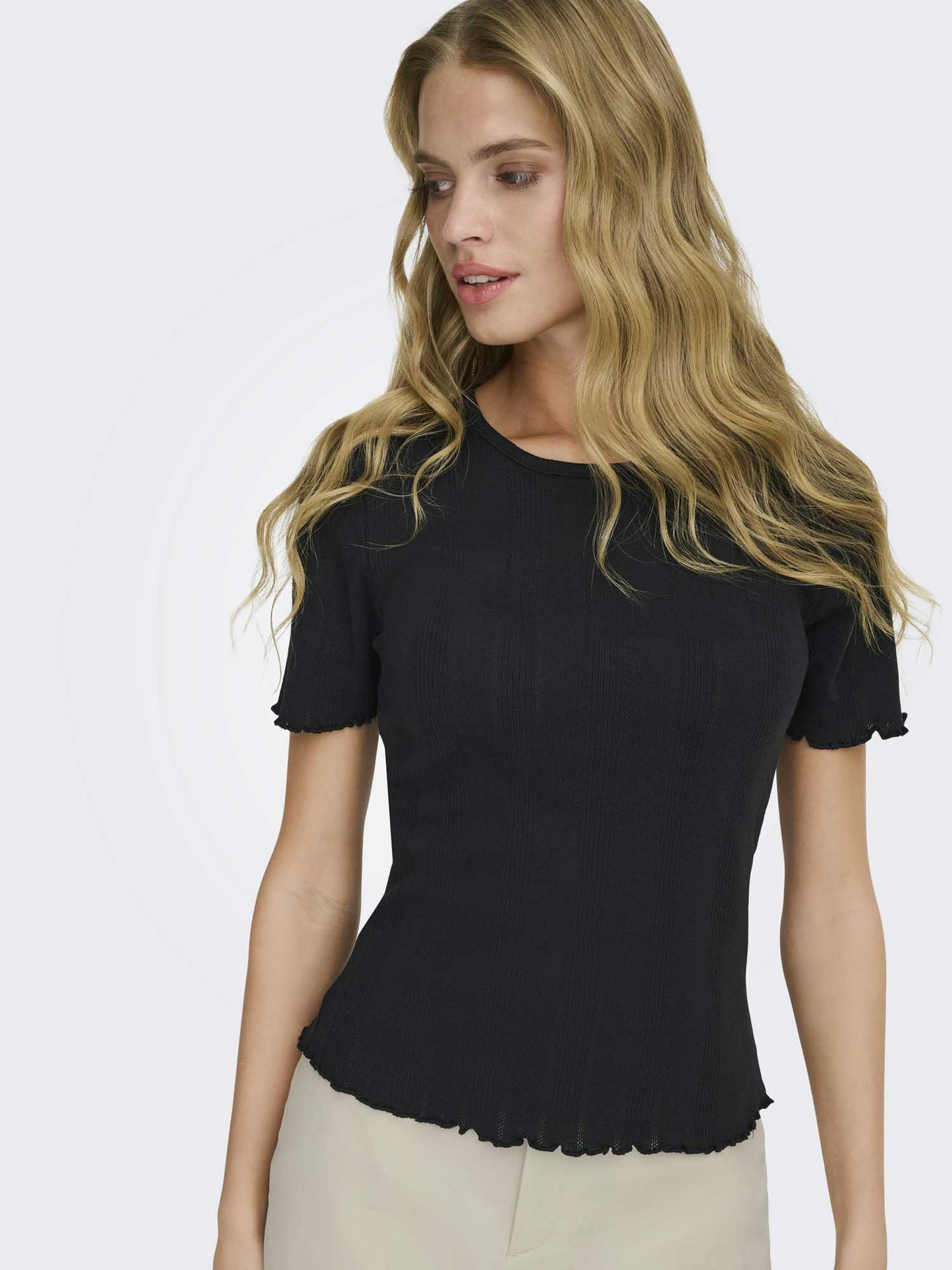 T-shirt Onltenna a maniche corte da donna in cotone nero