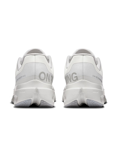 On Cloudsurfer Next, scarpe running uomo bianche