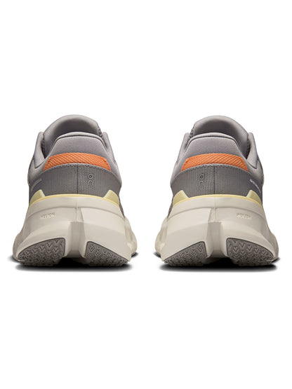 ON CLOUDRUNNER 2