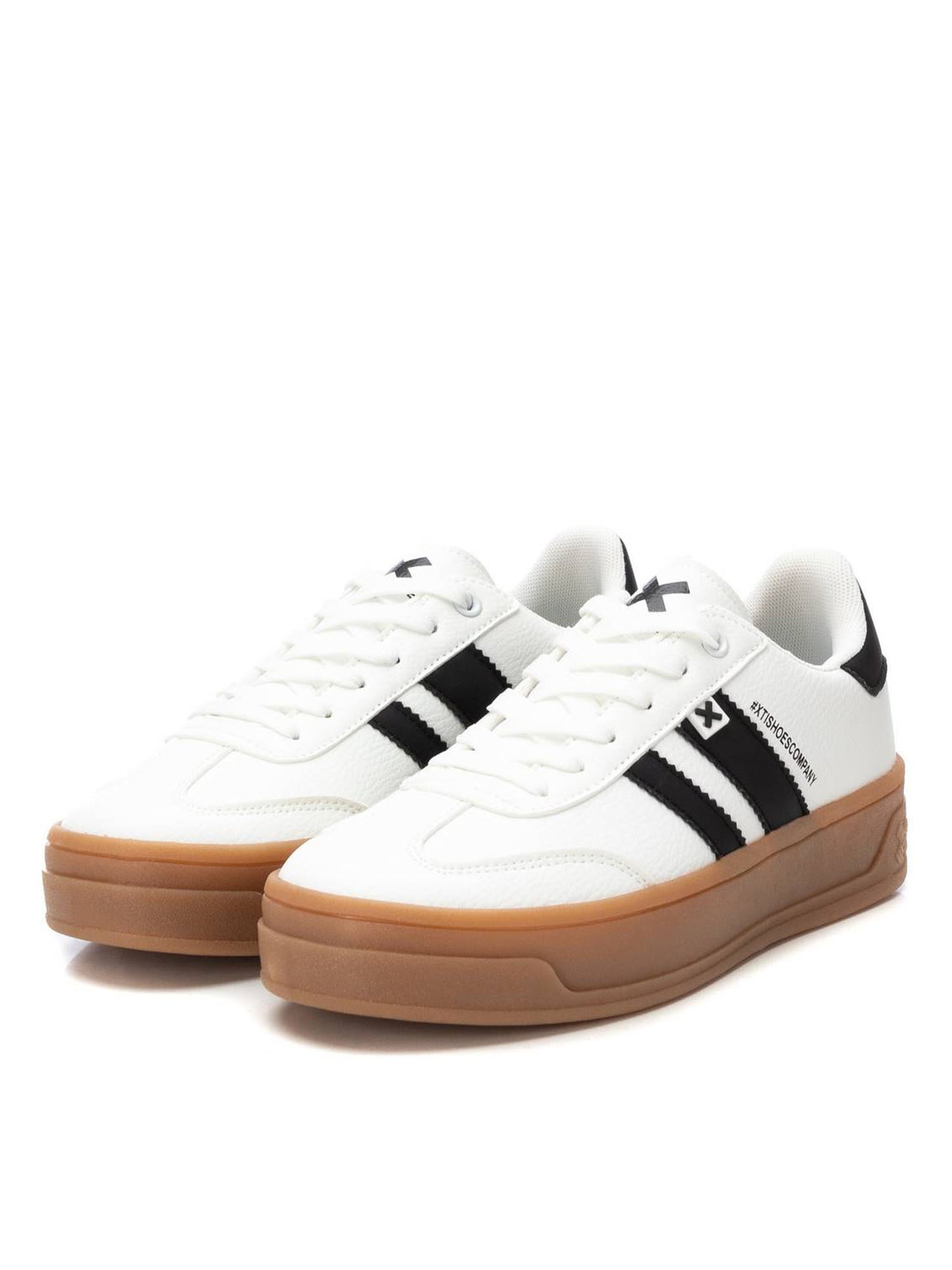 Xti 143645, sneakers platform bianche da donna per la primavera estate