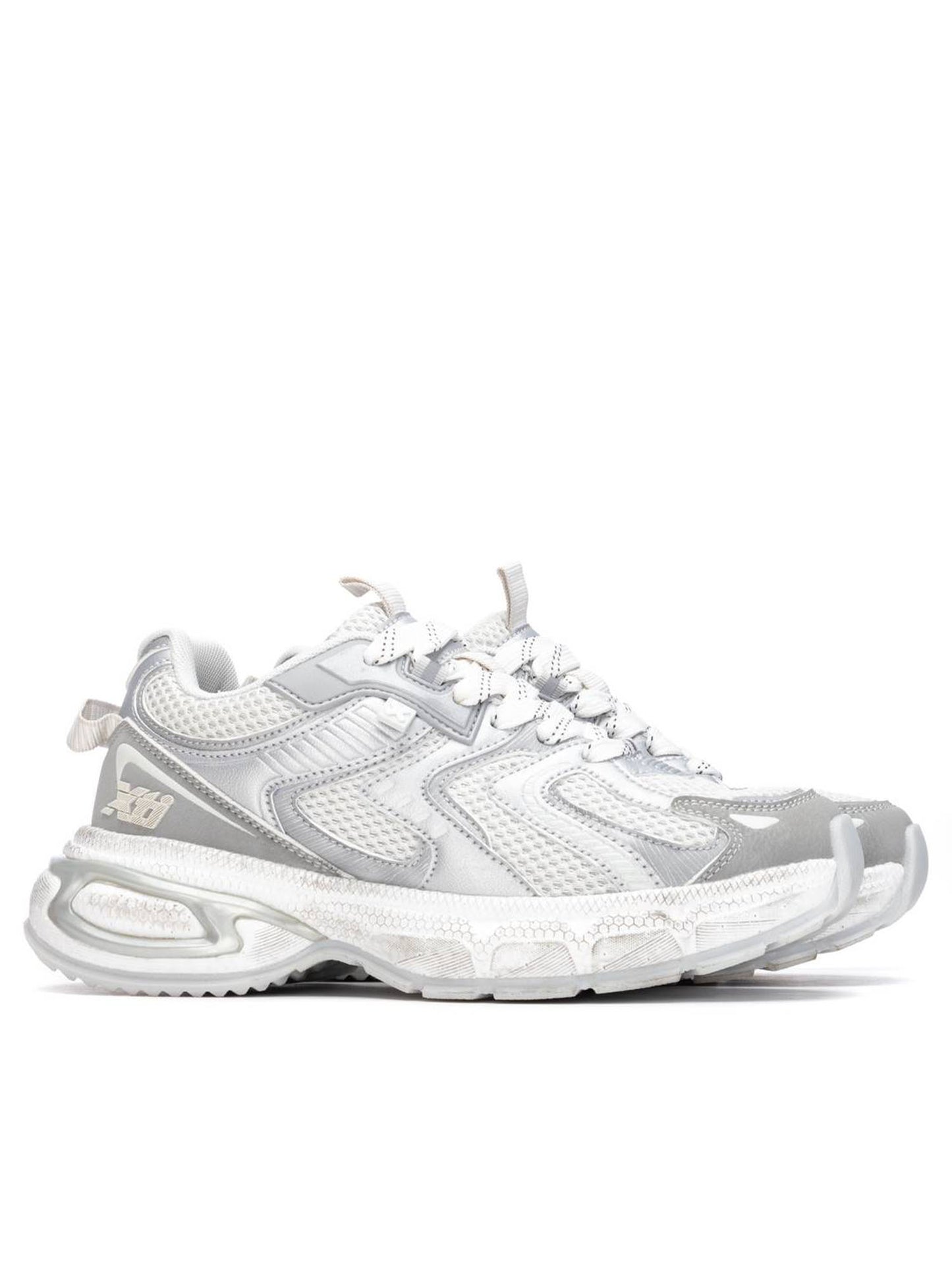 Sneakers donna Xti argento con suola chunky e lacci