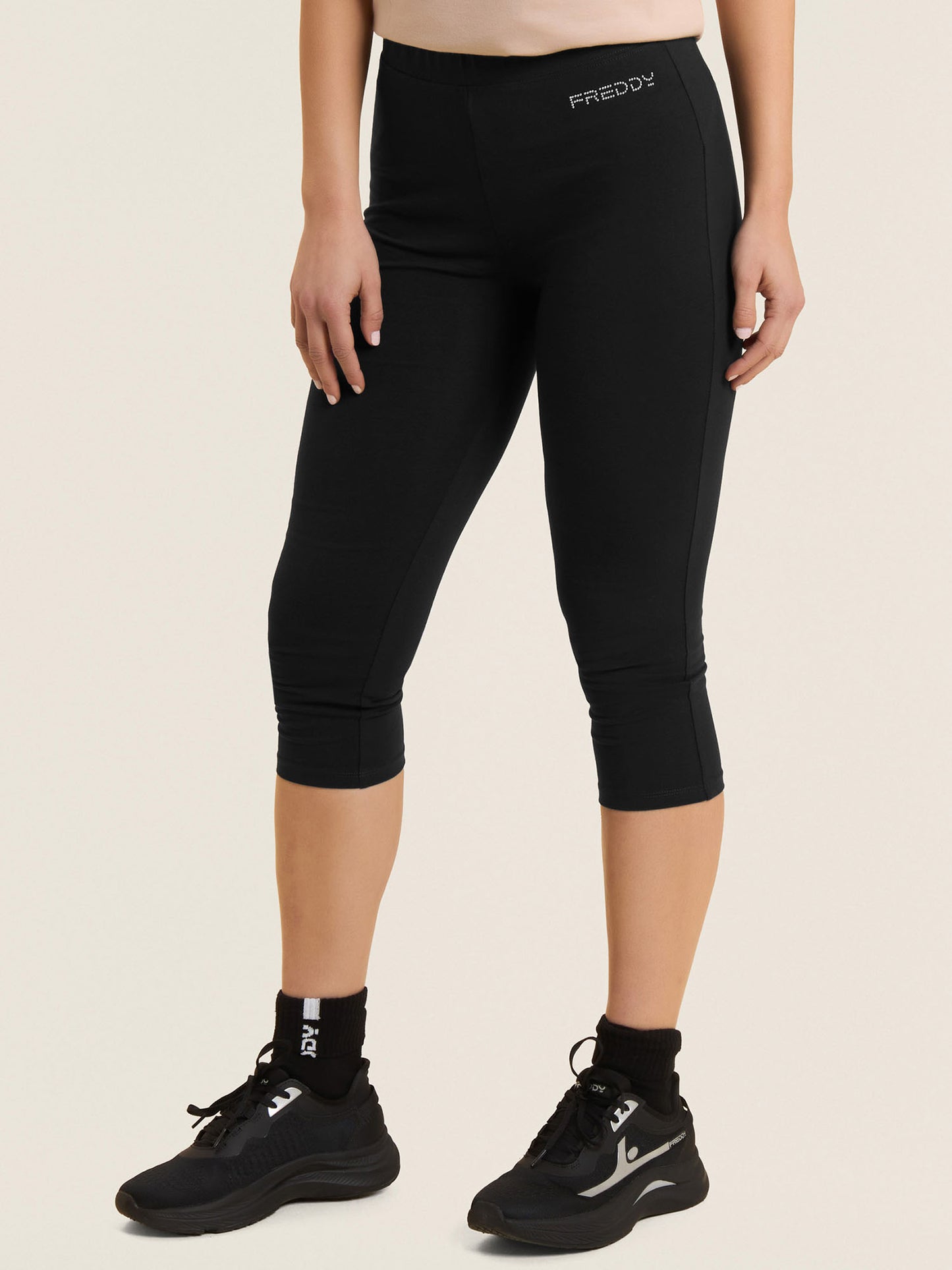 Pantaloni Freddy Core donna neri per primavera-estate