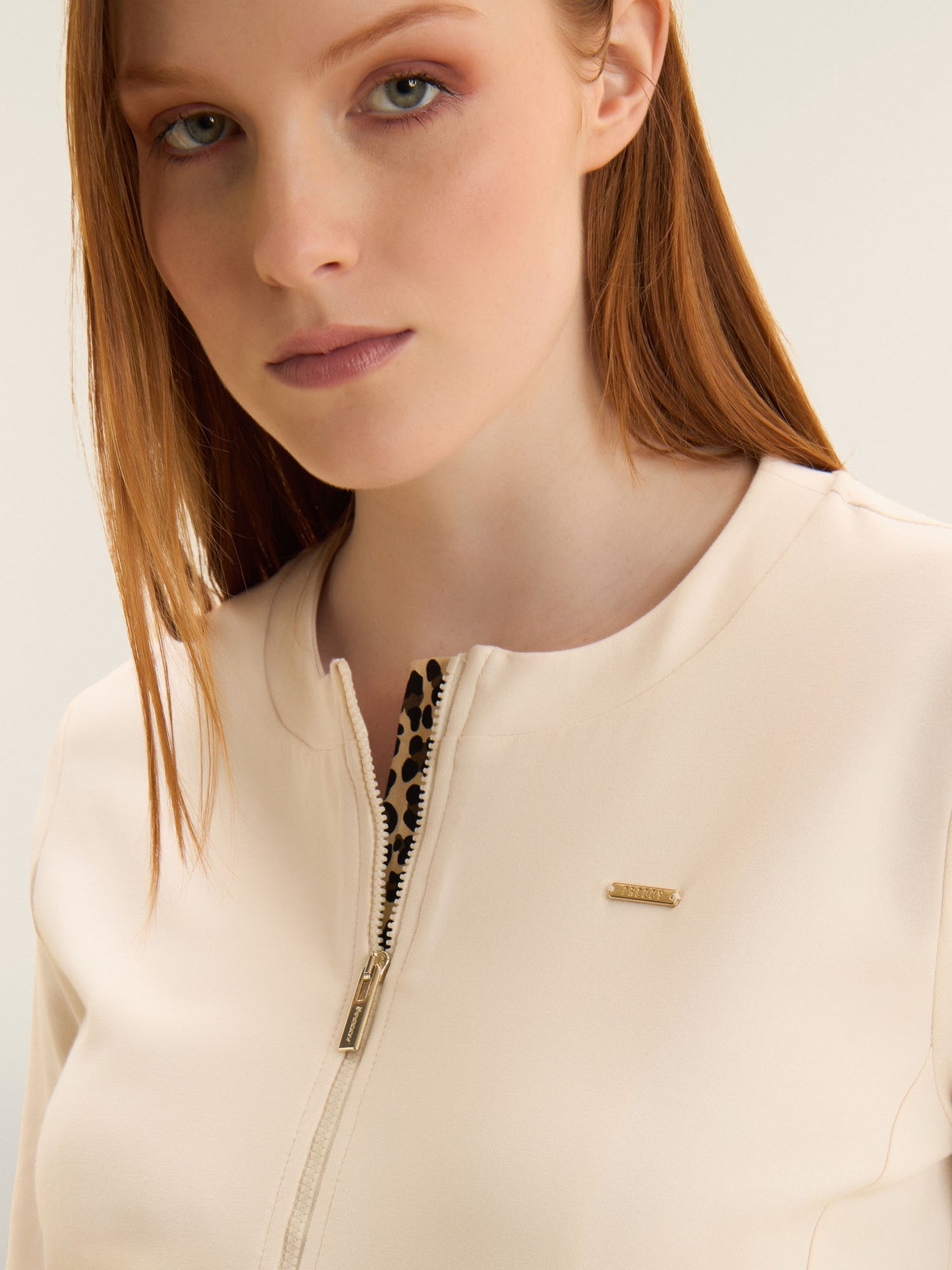 Felpa donna Freddy Slounge beige, comfort e stile primaverile