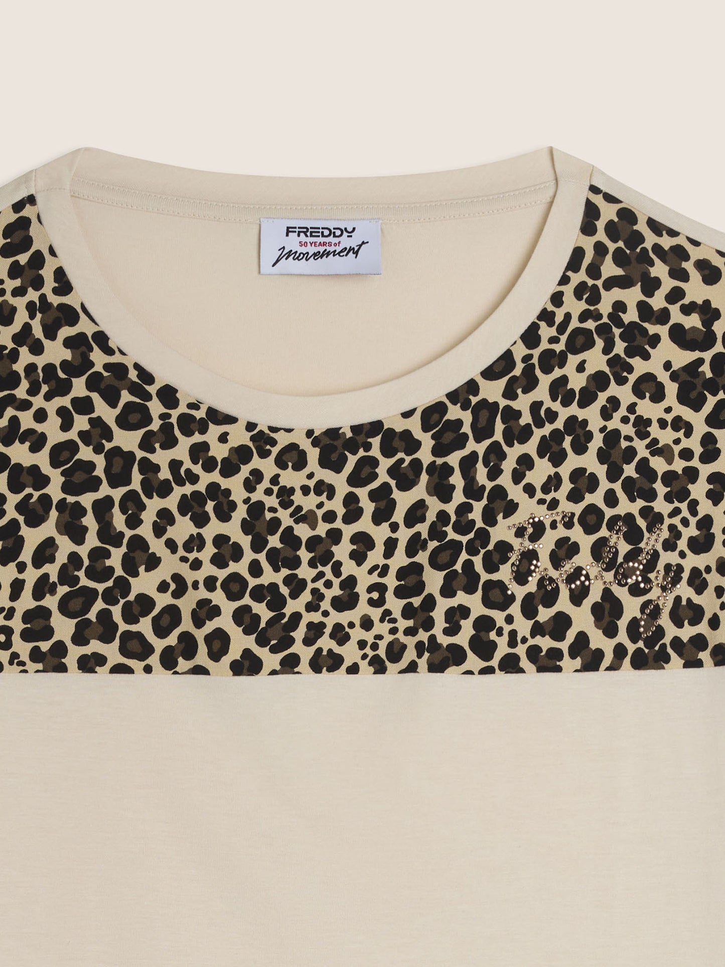 T-shirt donna Freddy Slounge beige con dettaglio animalier