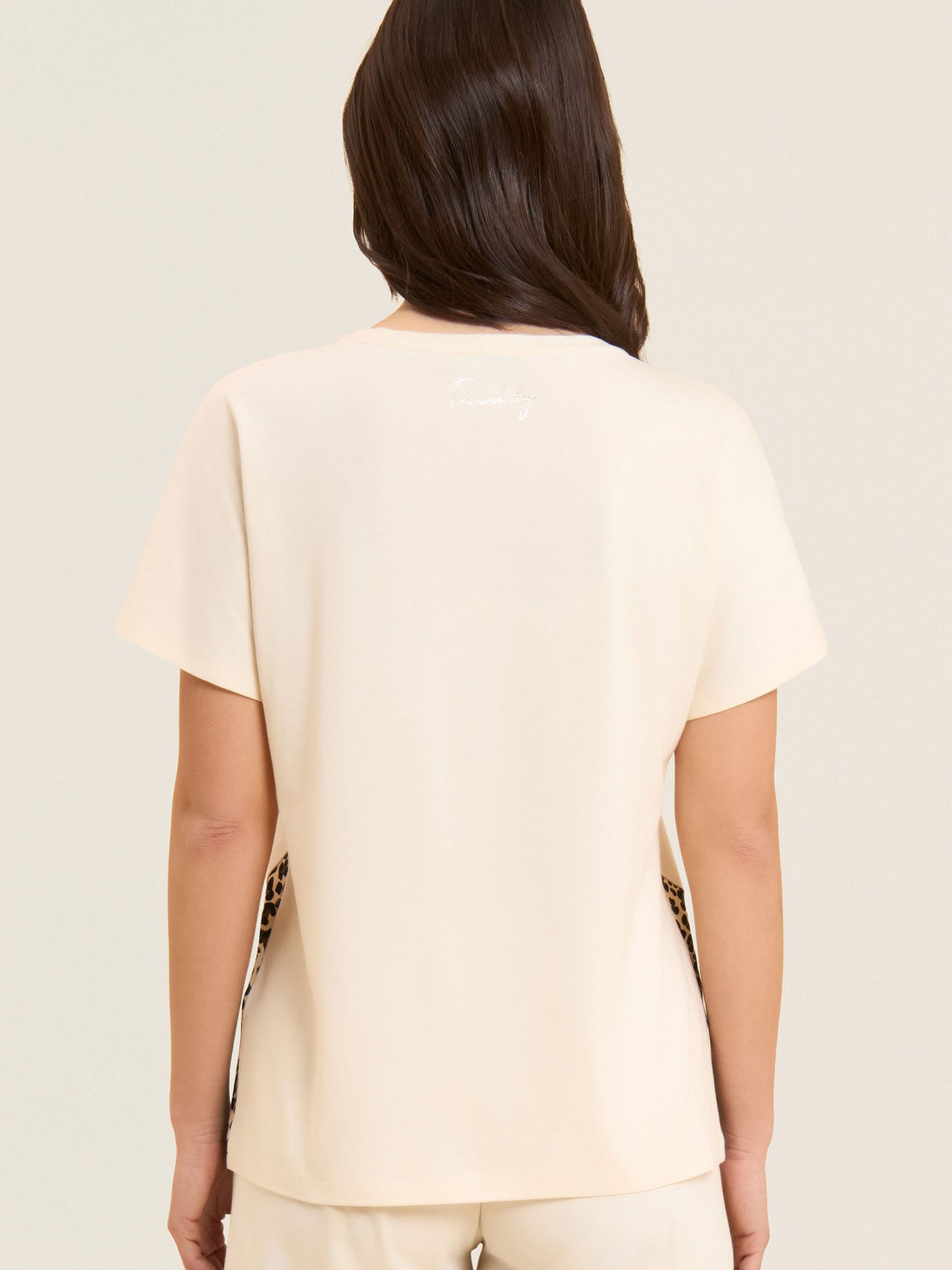 Freddy Slounge, t-shirt maniche corte donna beige elegante e comfort