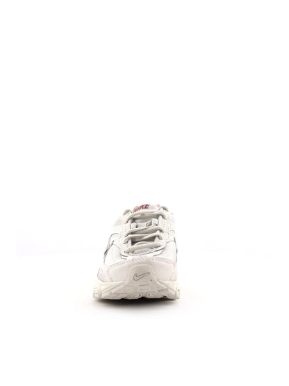 Sneakers Nike Initiator da donna in argento, stile sportivo e moderno