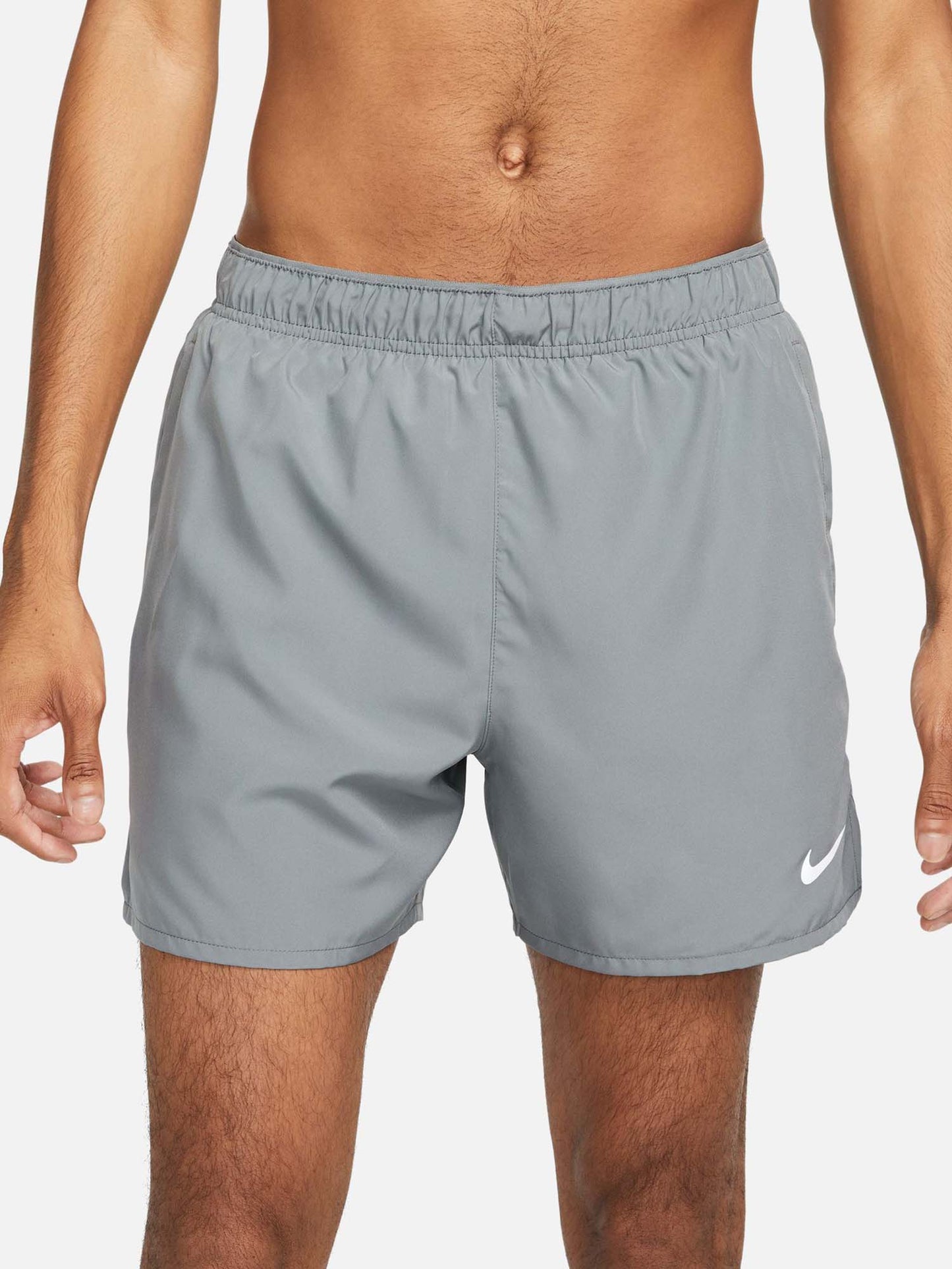 Nike Challenger, shorts running da uomo grigi leggeri e confortevoli