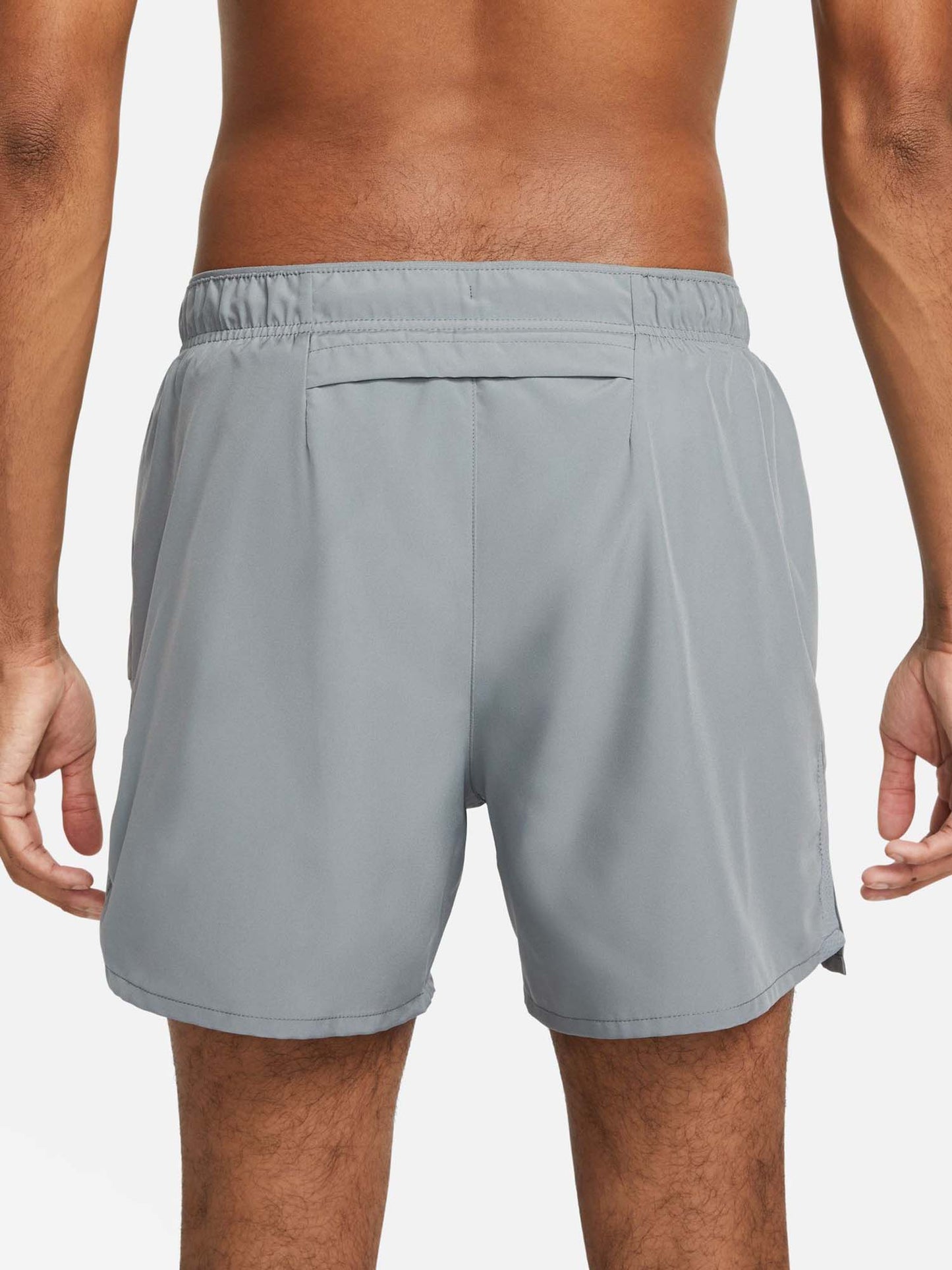 Nike Challenger, shorts running da uomo grigi leggeri e confortevoli