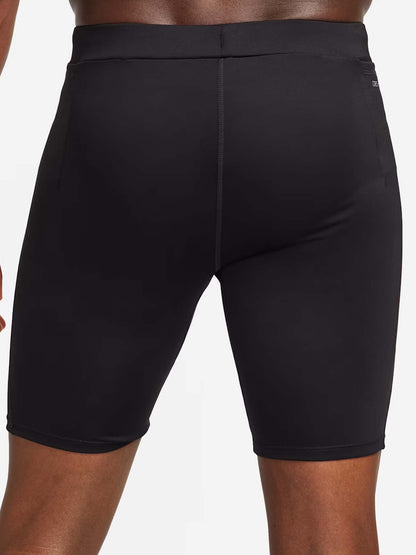 Nike Fast, shorts da uomo neri