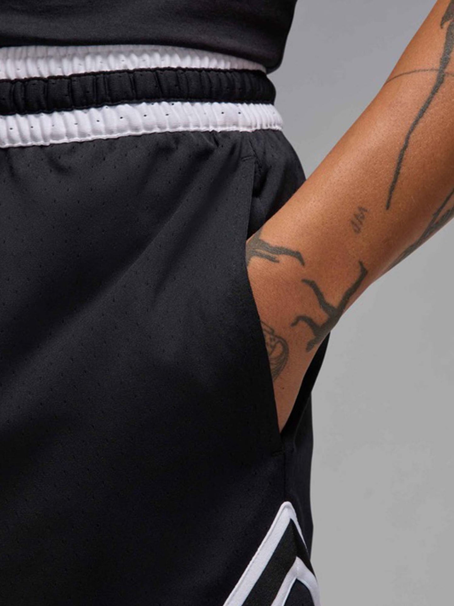 SHORT SPORTIVO JORDAN DA UOMO NERO BIANCO