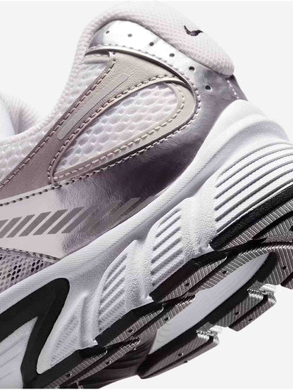 SNEAKERS V5 RNR NIKE UOMO STONE