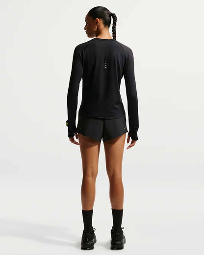 Nike Swift, top a manica lunga da donna nero