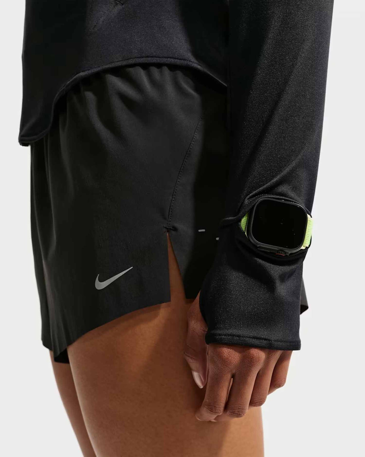 Nike Swift, top a manica lunga da donna nero