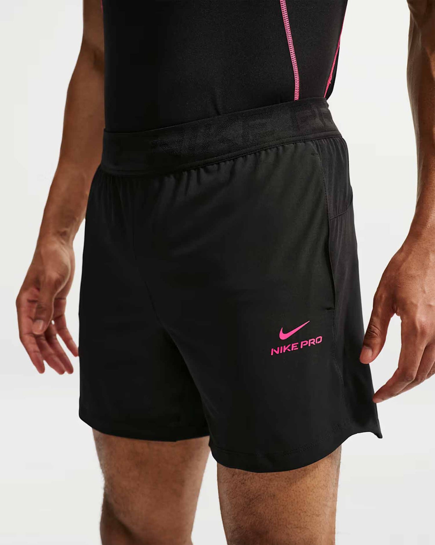 Nike Pro Training, shorts da uomo multicolore