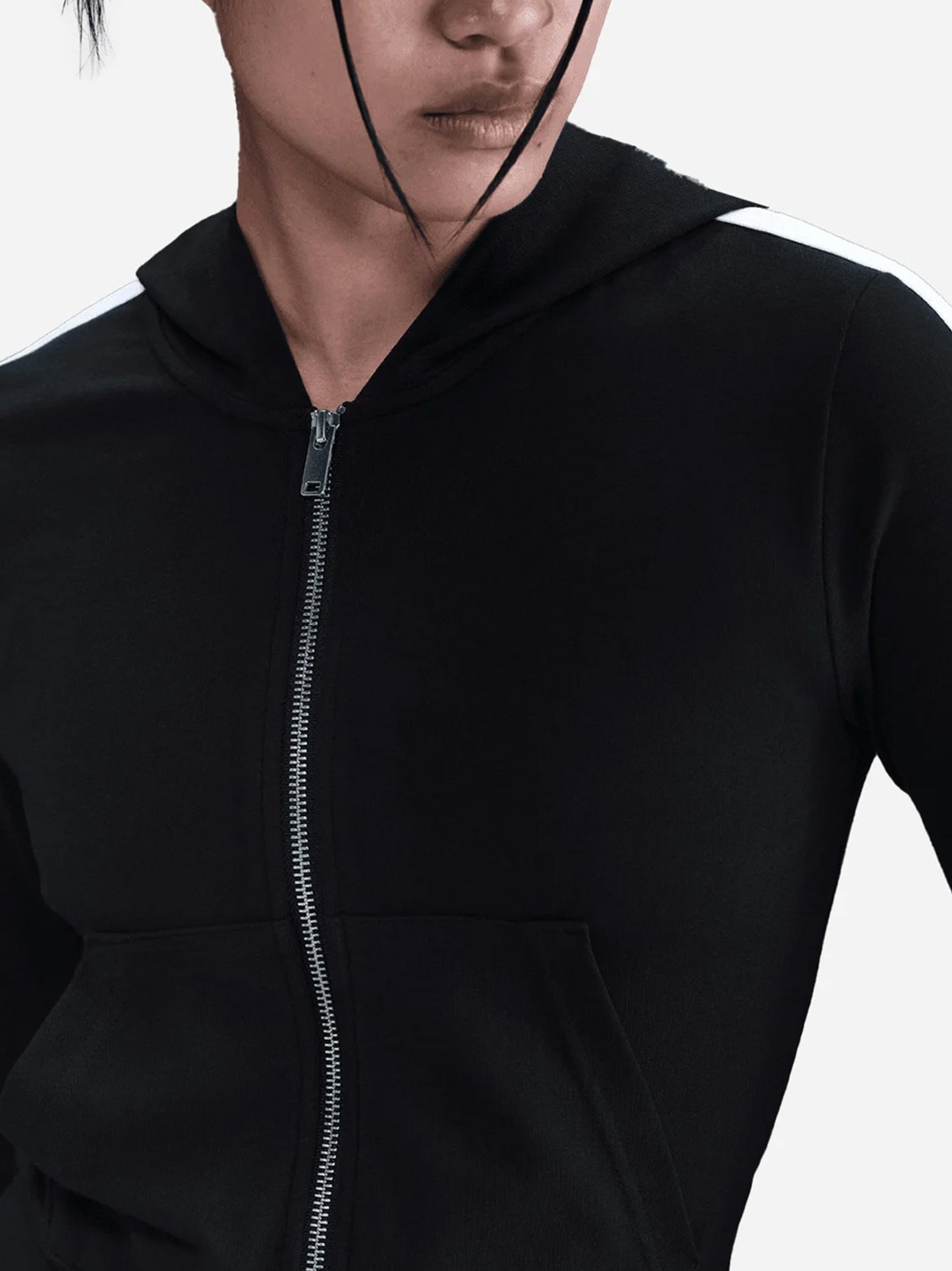 FELPA CON CAPPUCCIO E ZIP NIKE DA DONNA NERO