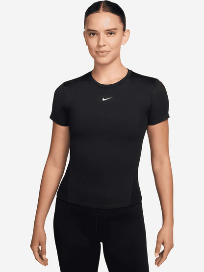 NikeOne, t-shirt sportiva da donna nera con comfort tecnico