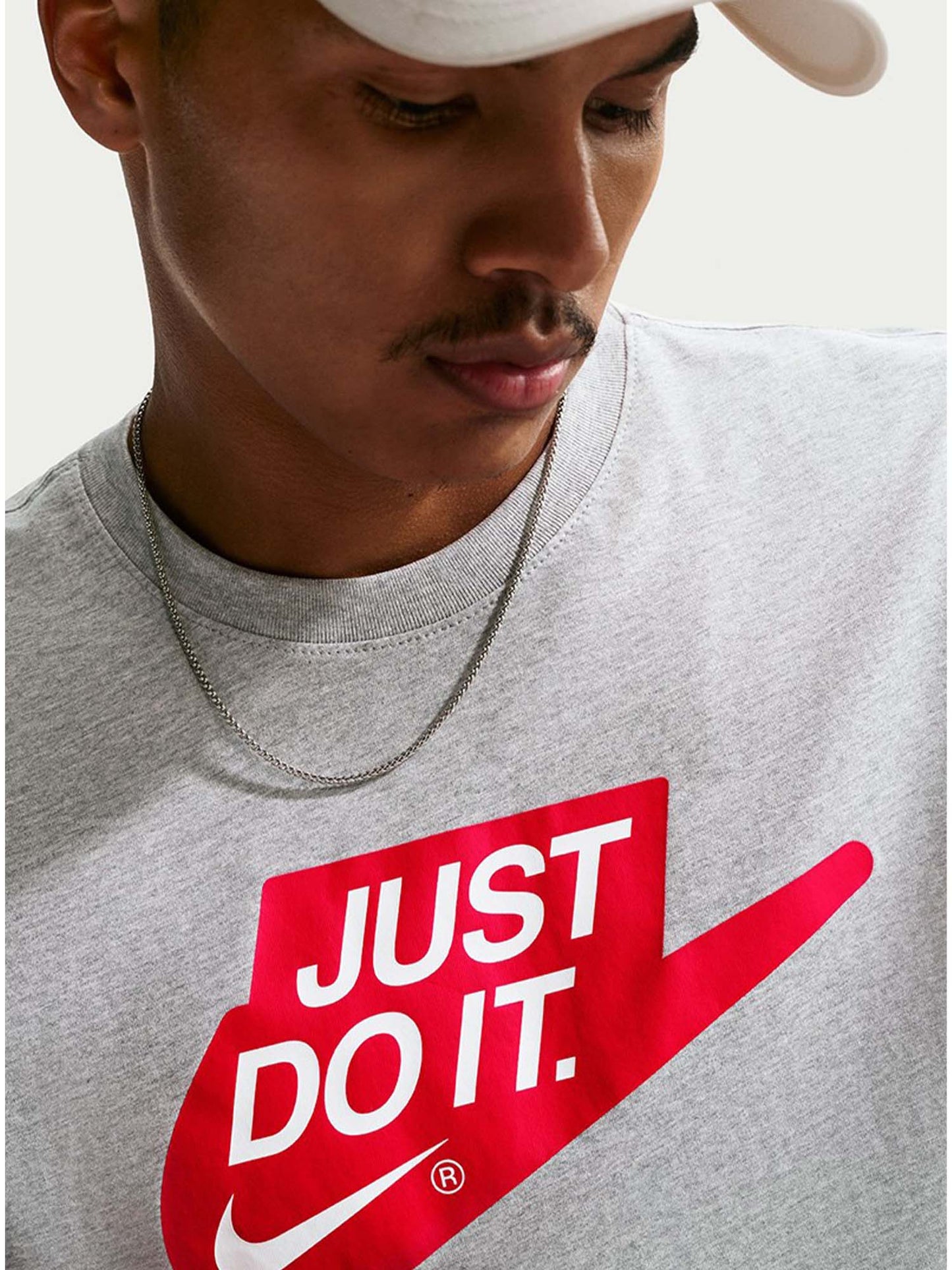 T-shirt Nike Just Do It sportiva da uomo grigia