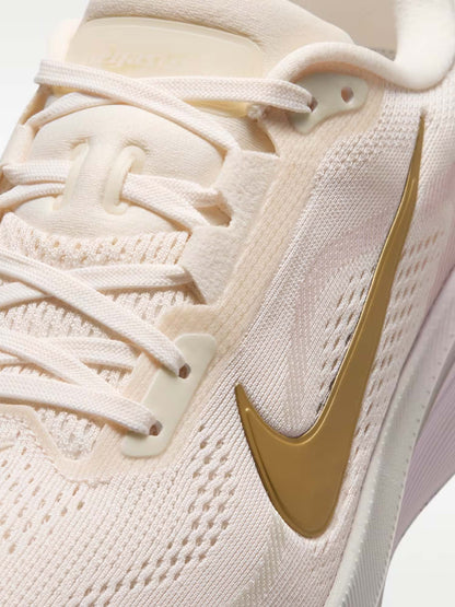 Nike Pegasus 42, sneakers da donna crema