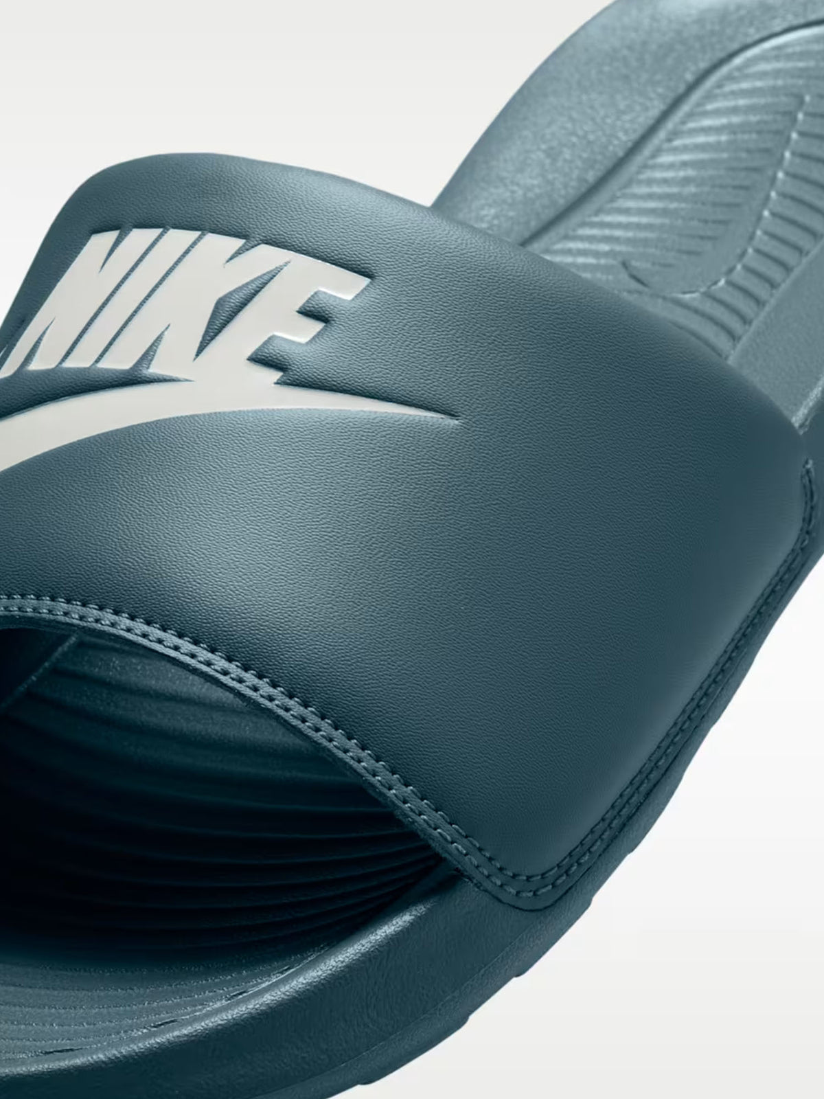 Nike victory one ciabatte/infradito mare da uomo mineral gray