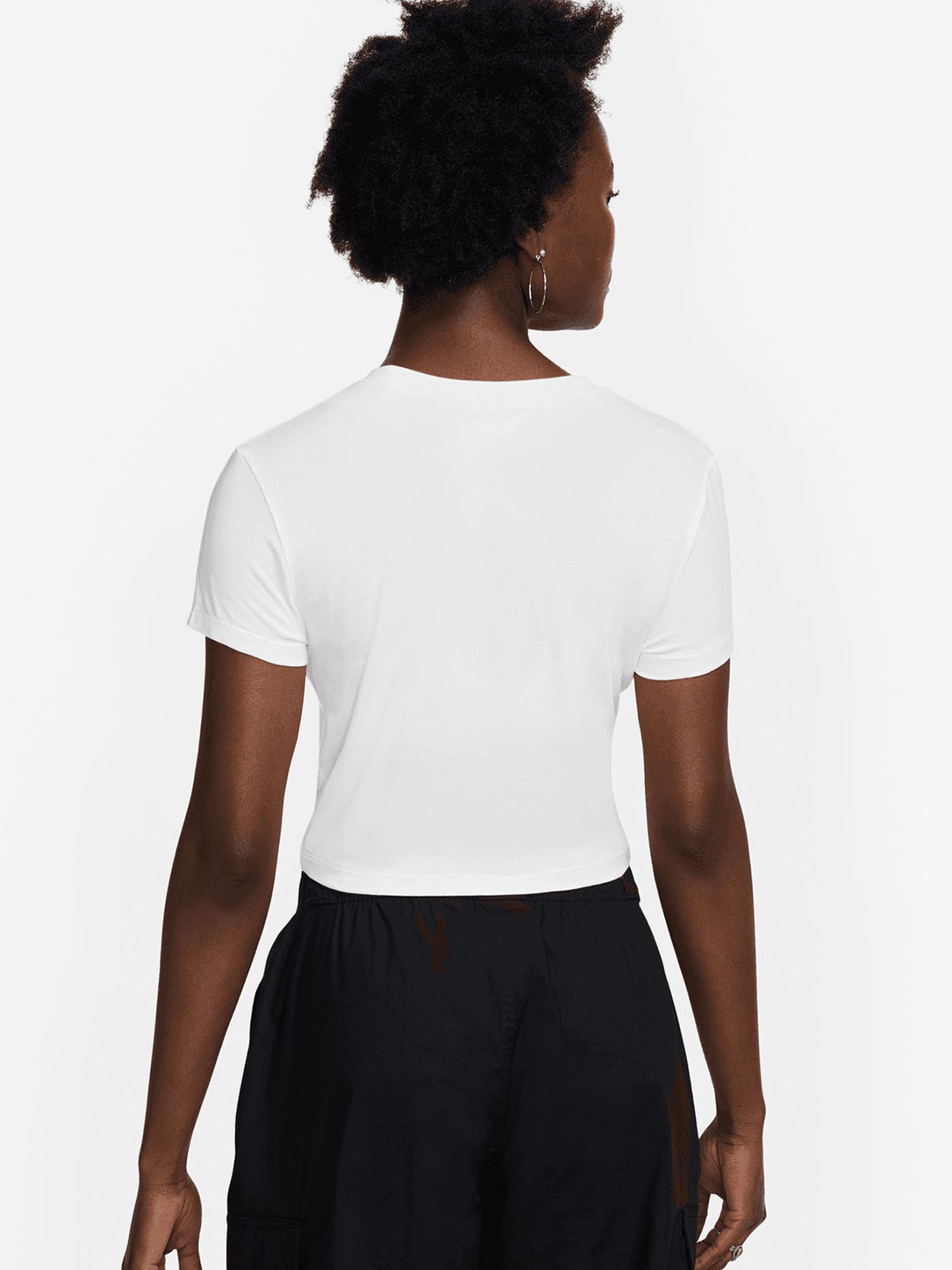T-shirt Nike Sportswear Chill Knit cropped da donna bianca
