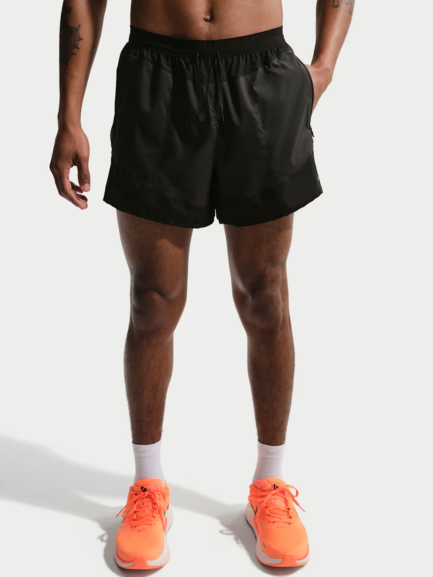 Nike Stride Plus, shorts da running uomo in grigio
