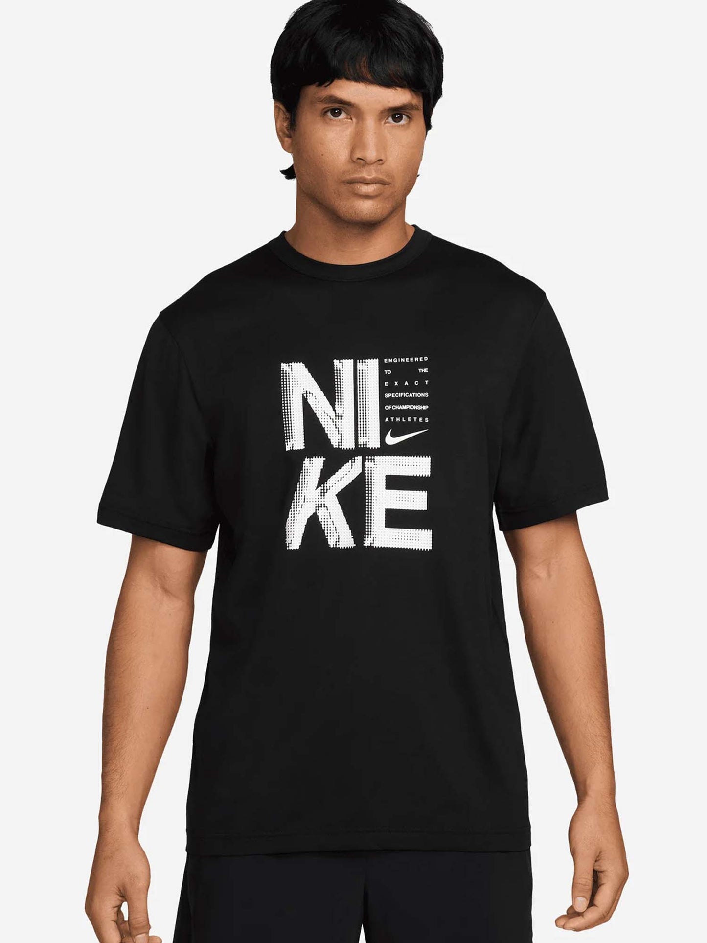 Nike Hyverse Dri-FIT, t-shirt training uomo in nero