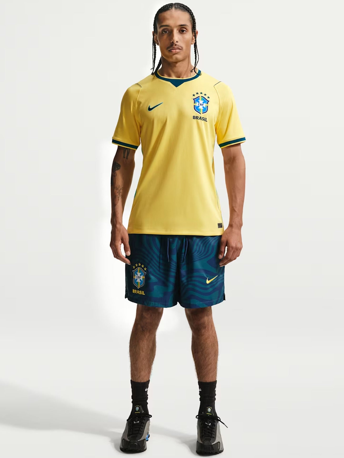 Nike Brasile Home, t-shirt da uomo gialla ispirata al calcio brasiliano