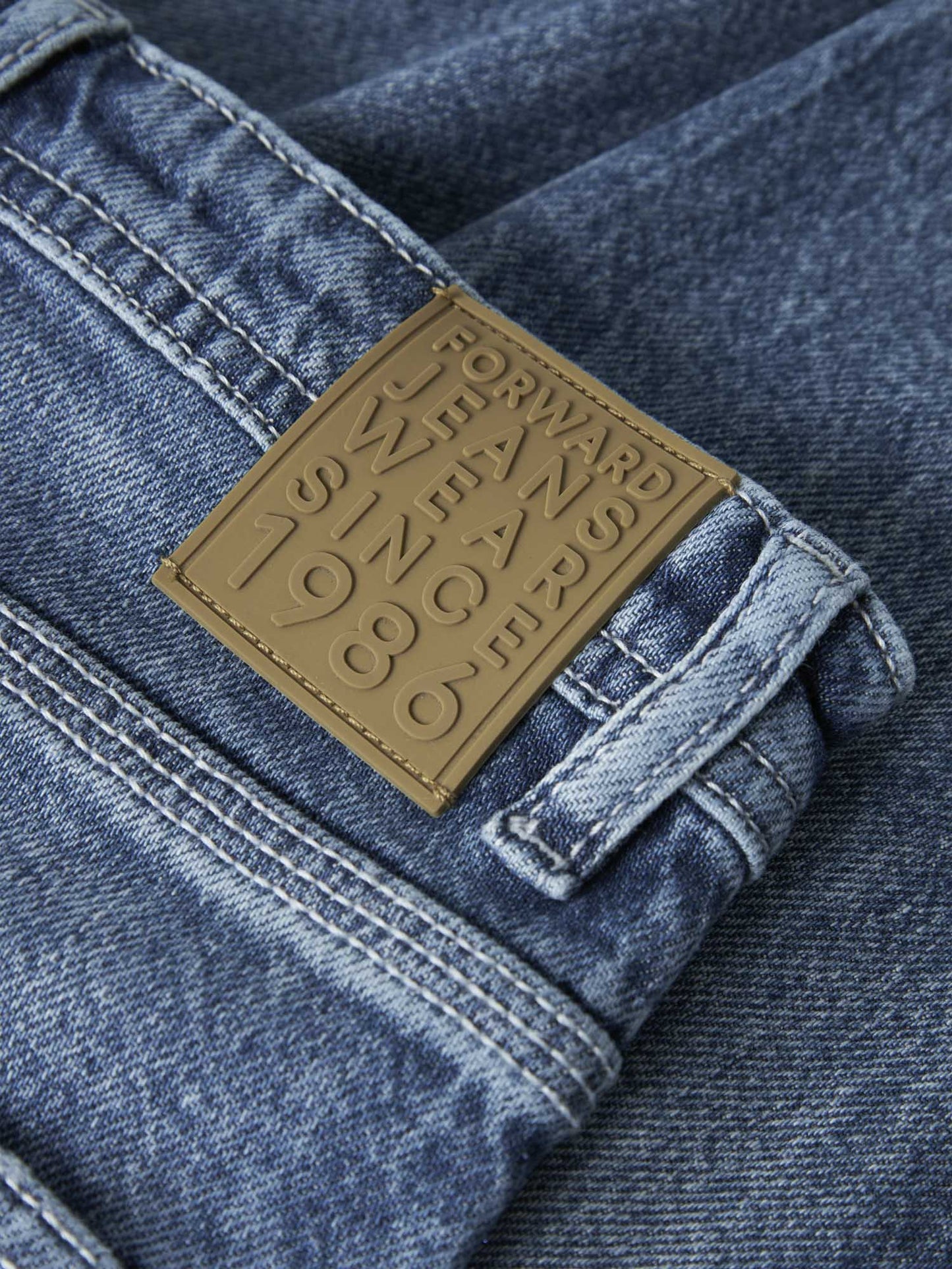 Jeans straight fit unisex bambino in denim medi