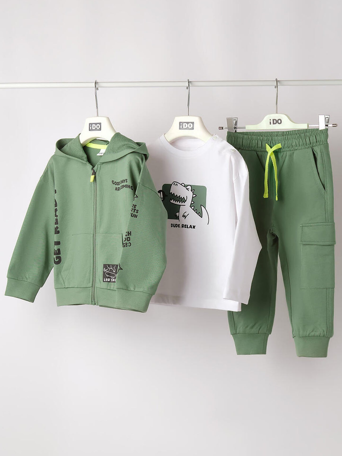Ido completo tuta con t-shirt verde unisex bambino