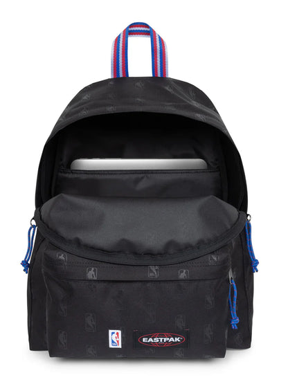 Eastpak Day Pak'r, zaino unisex adulto nero classico e resistente