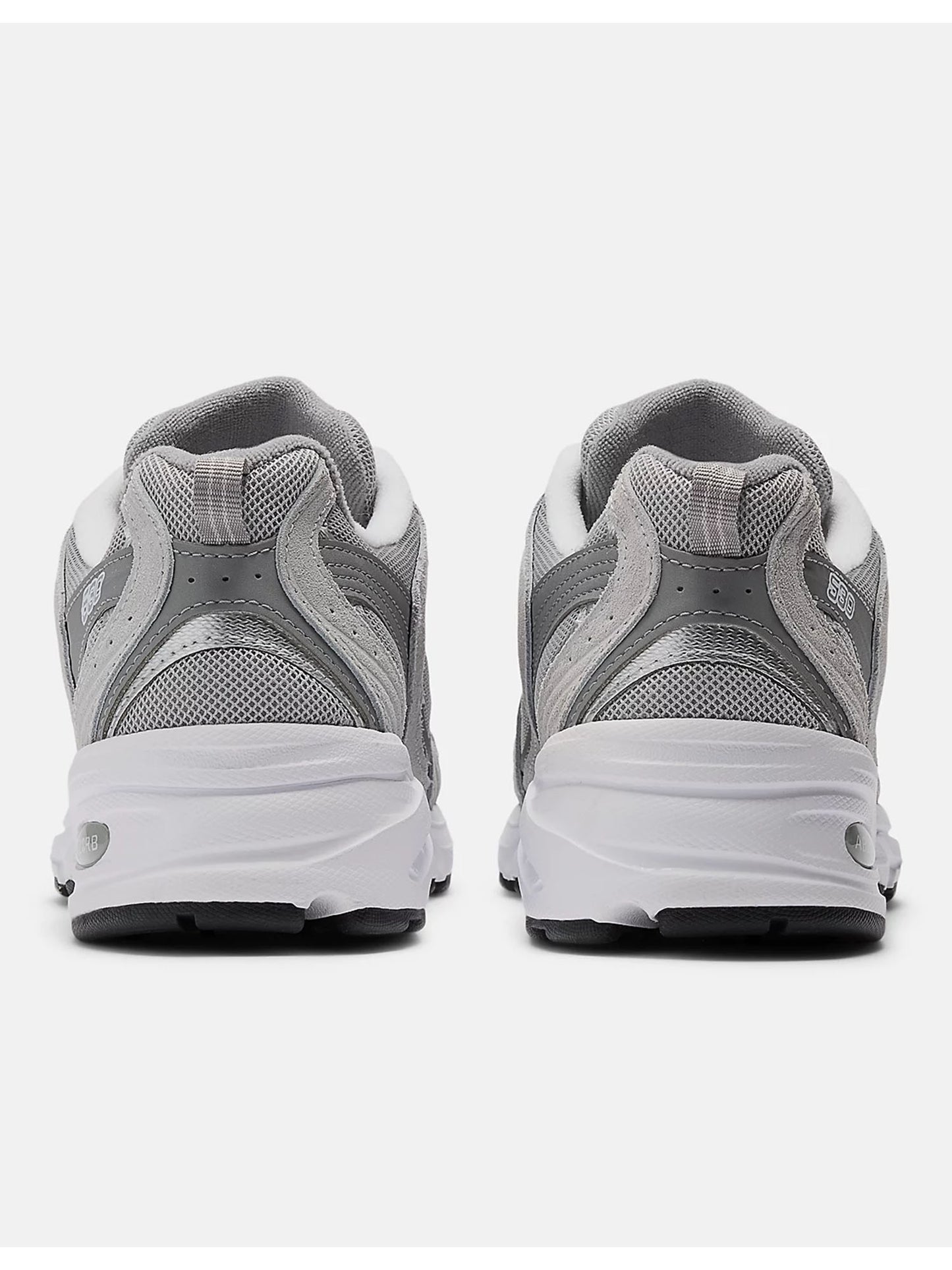 Sneakers New Balance 530 uomo grigie dal design anni 2000