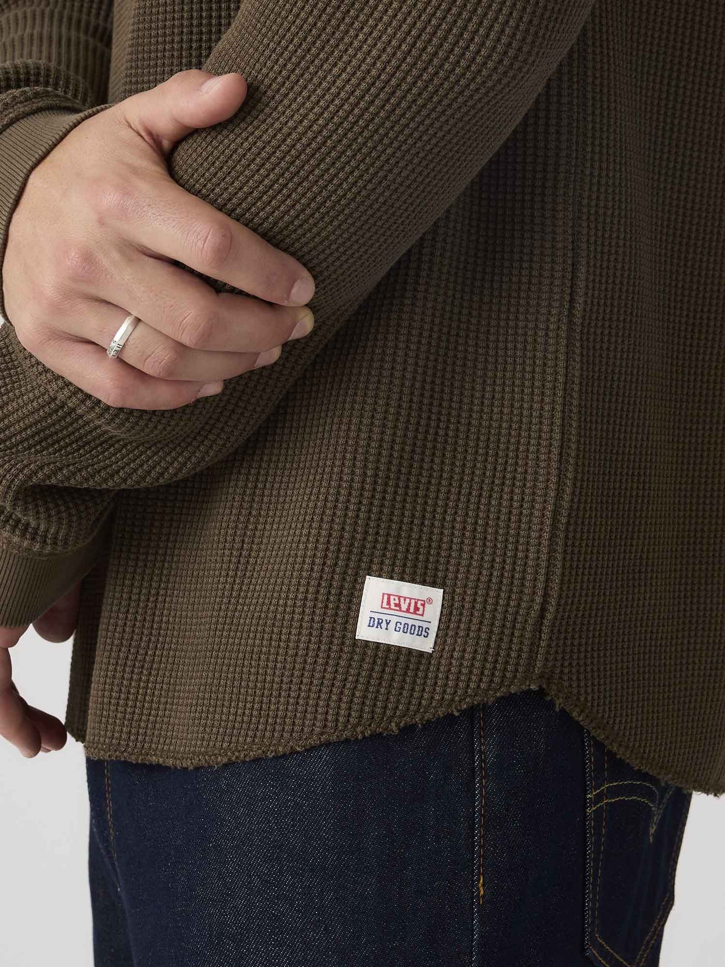 Maglia termica Levi's da uomo marrone con vestibilità rilassata