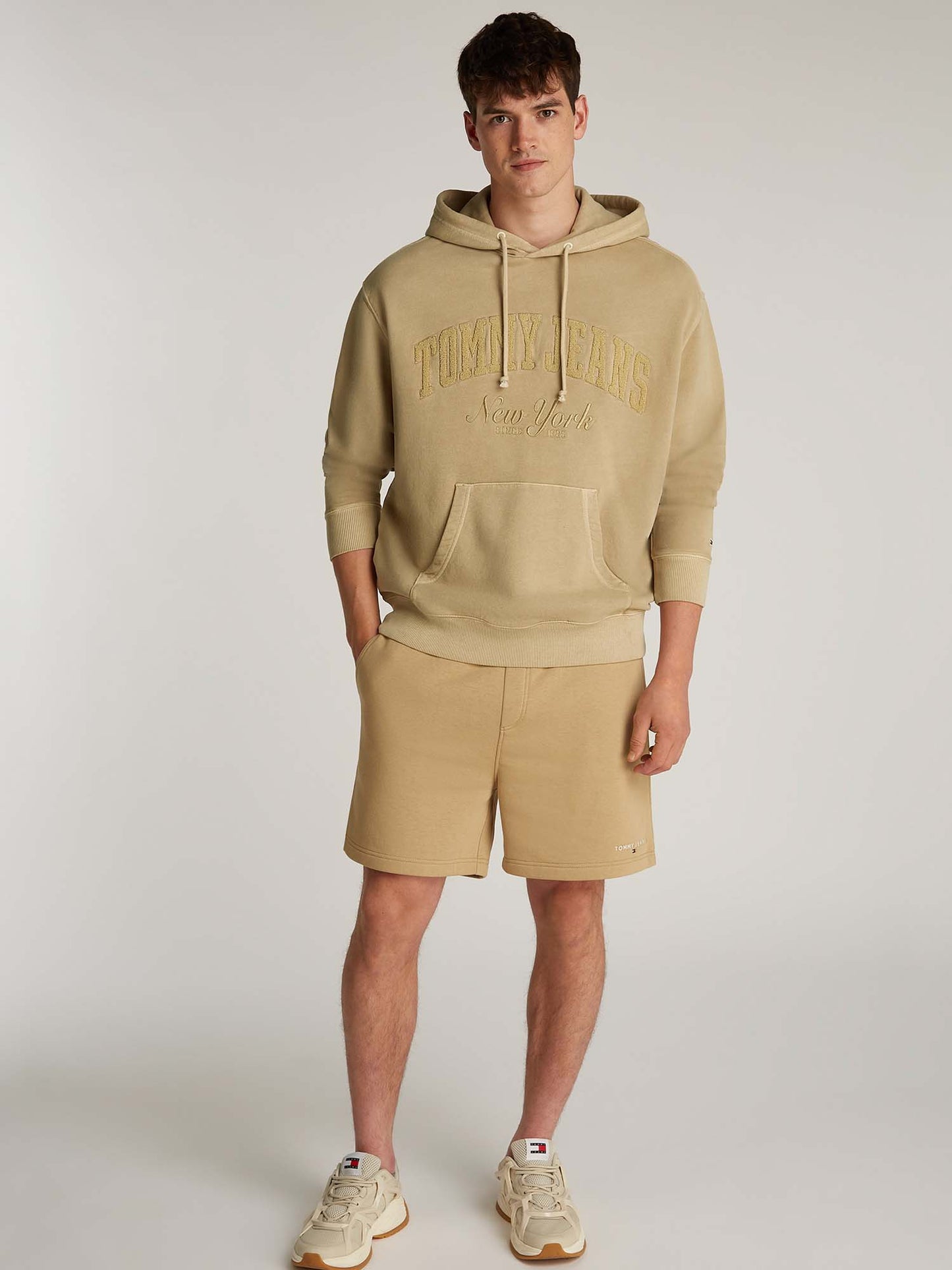 FELPA CON CAPPUCCIO VINTAGE TOMMY HILFIGER DA UOMO BEIGE