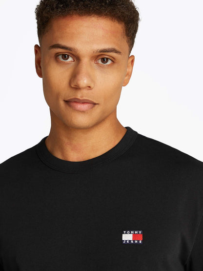 T-SHIRT BADGE TOMMY JEANS UOMO NERO