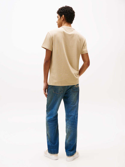 T-SHIRT BADGE TOMMY JEANS UOMO BEIGE