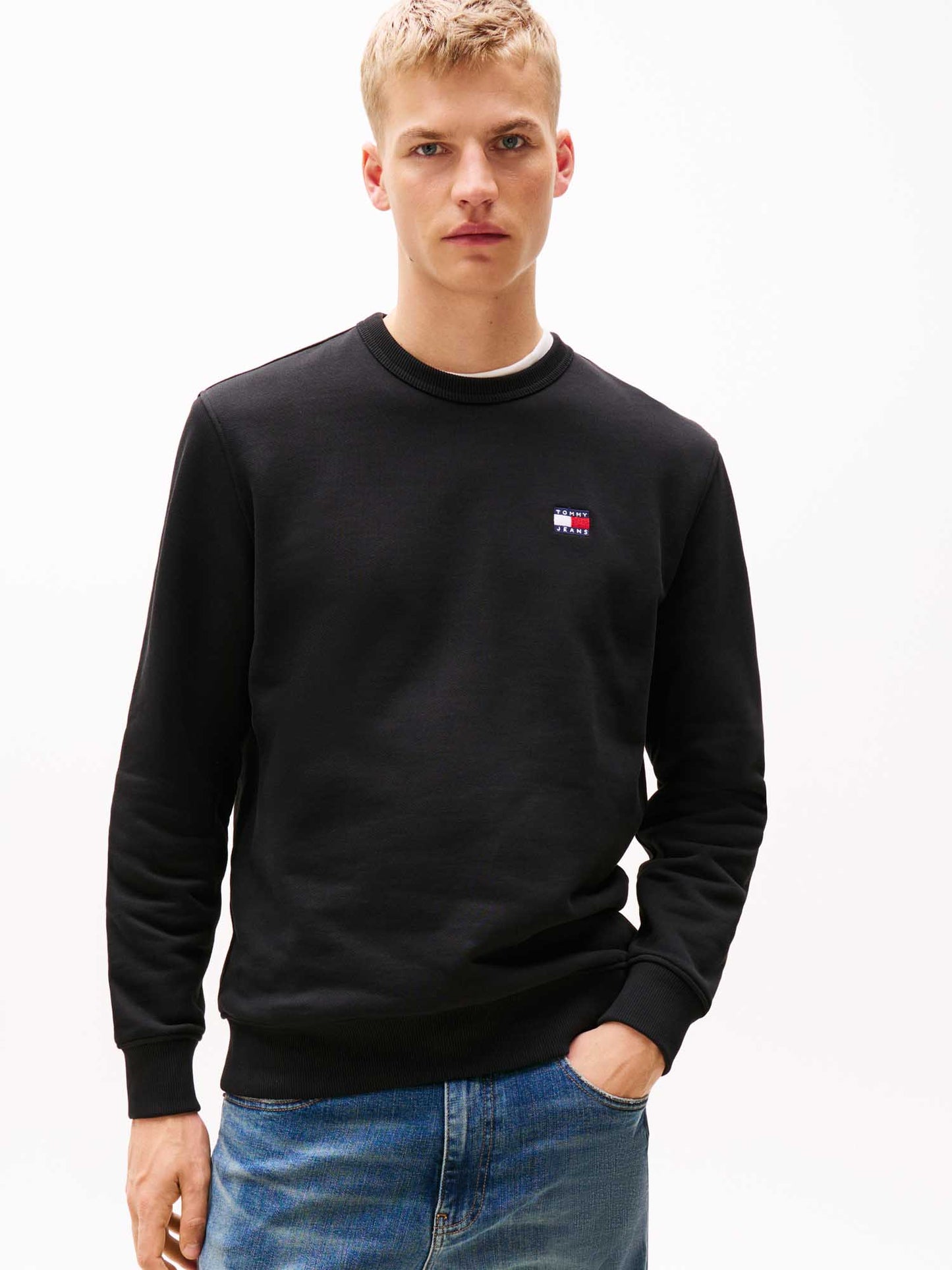 FELPA BADGE TOMMY JEANS UOMO NERO