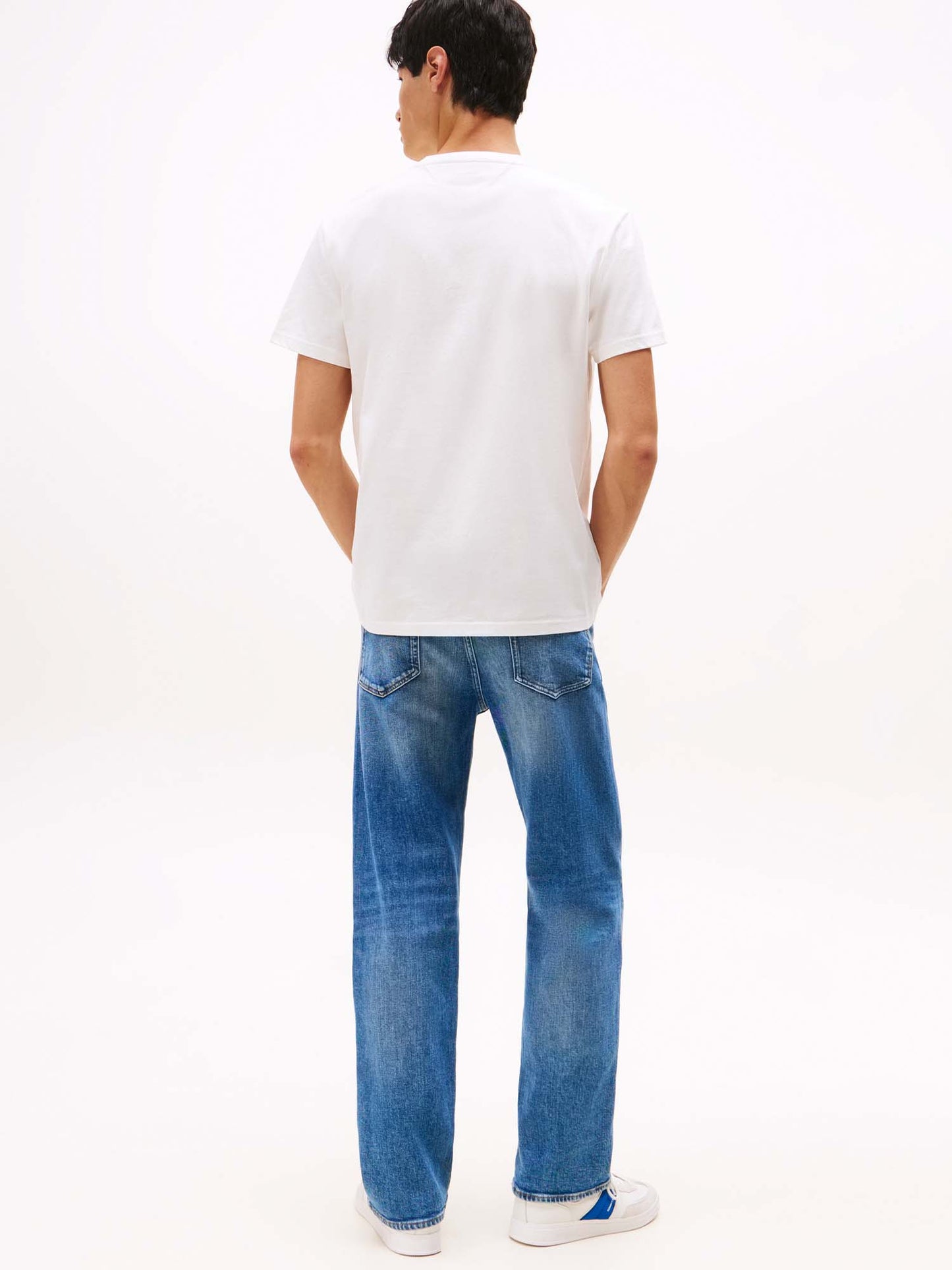 T-SHIRT LOGO LINEARE TOMMY JEANS DA UOMO ECRU'