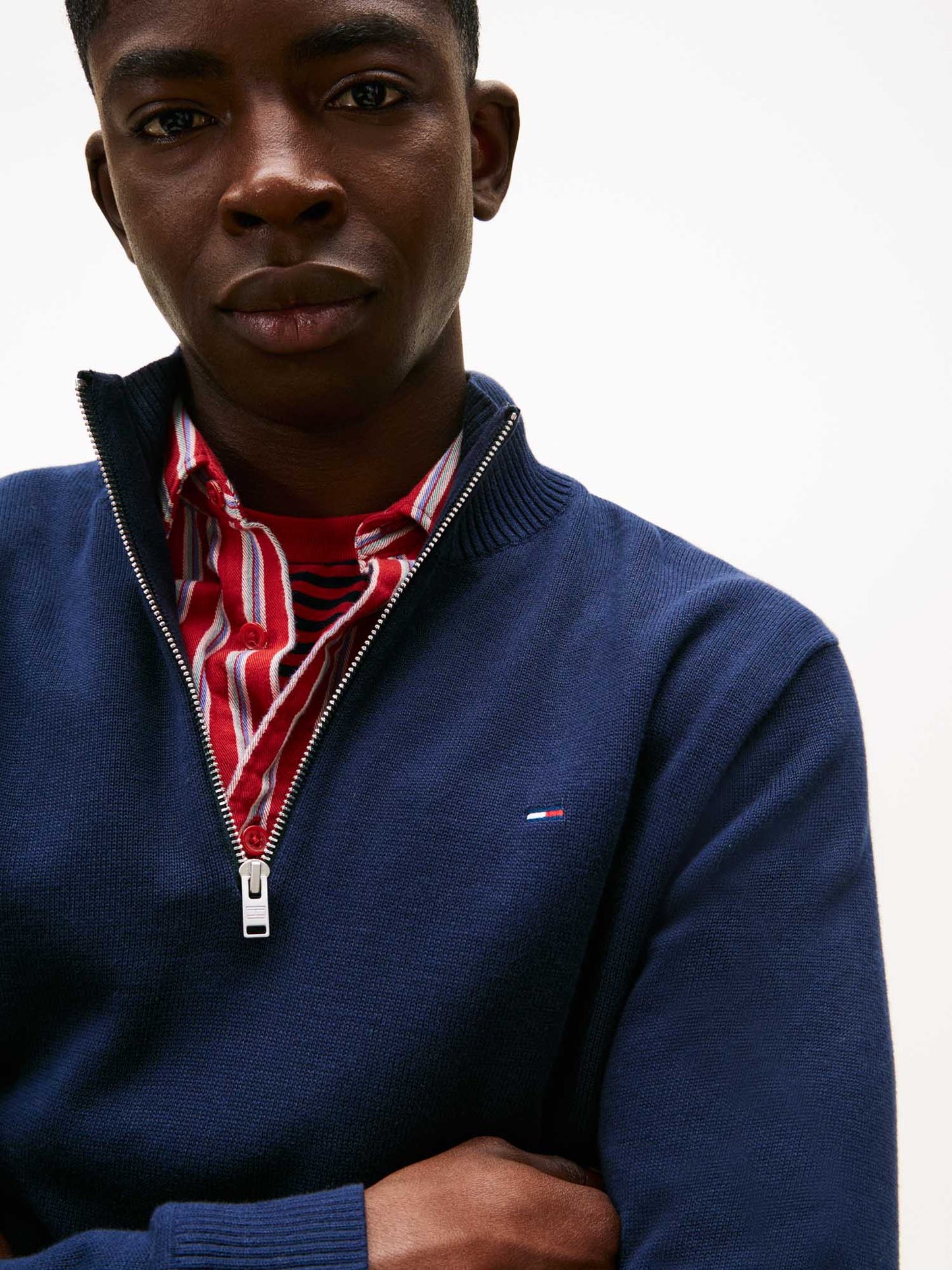 Pullover blu Tommy Jeans da uomo con collo mezza zip slim