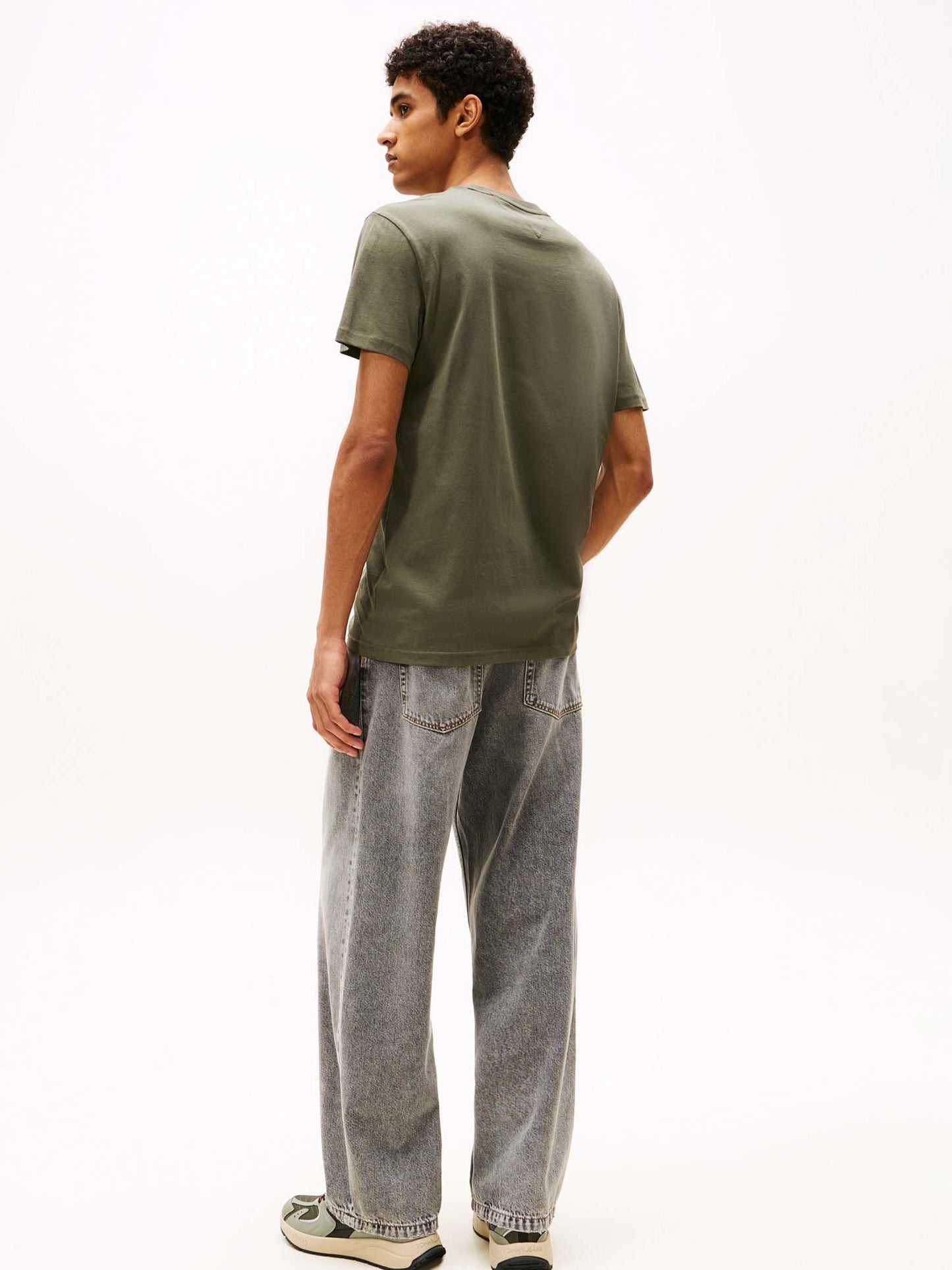 T-SHIRT LOGO TOMMY JEANS DA UOMO VERDE