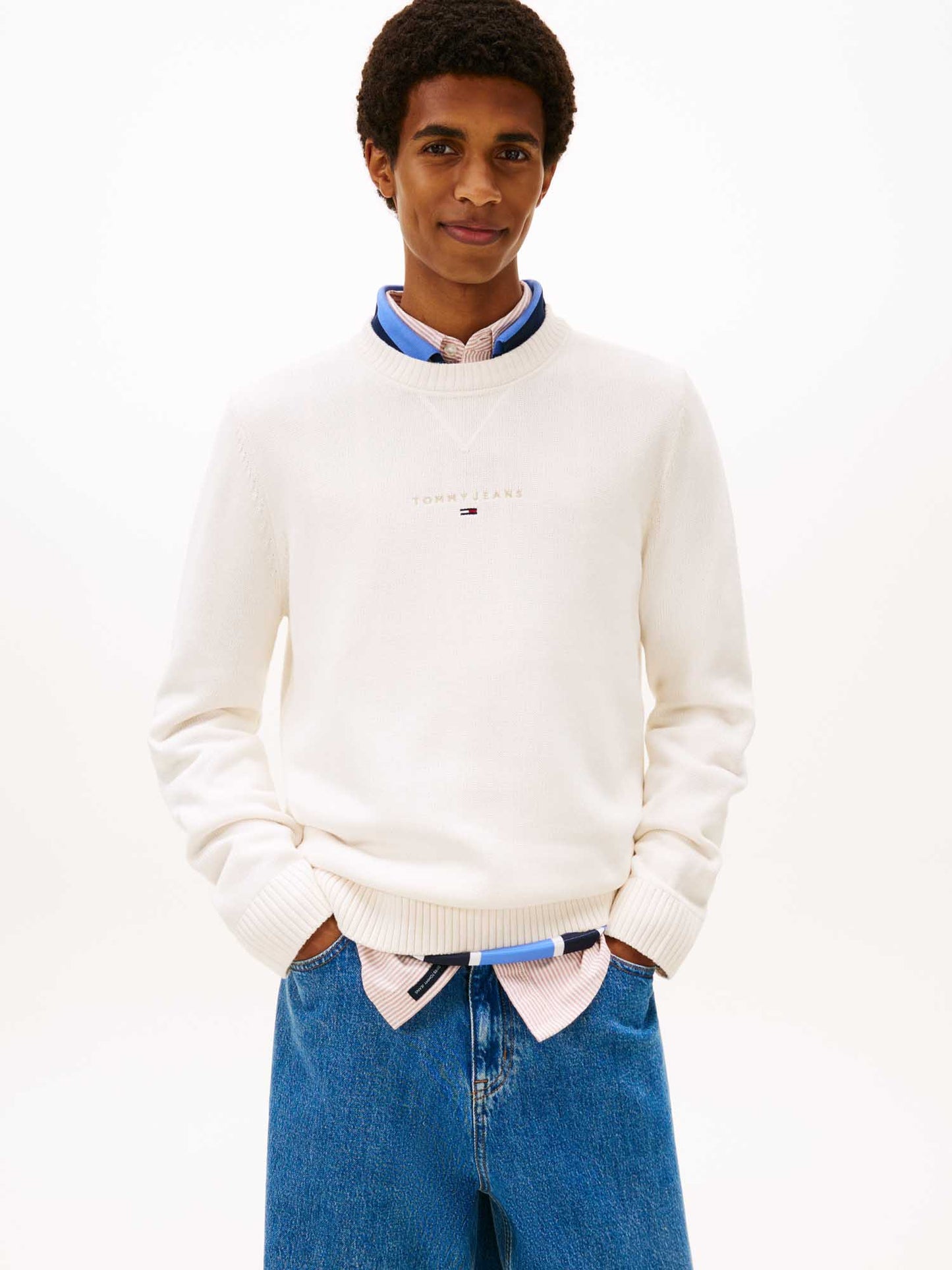 Pullover Tommy Jeans in cotone bianco da uomo con logo ricamato