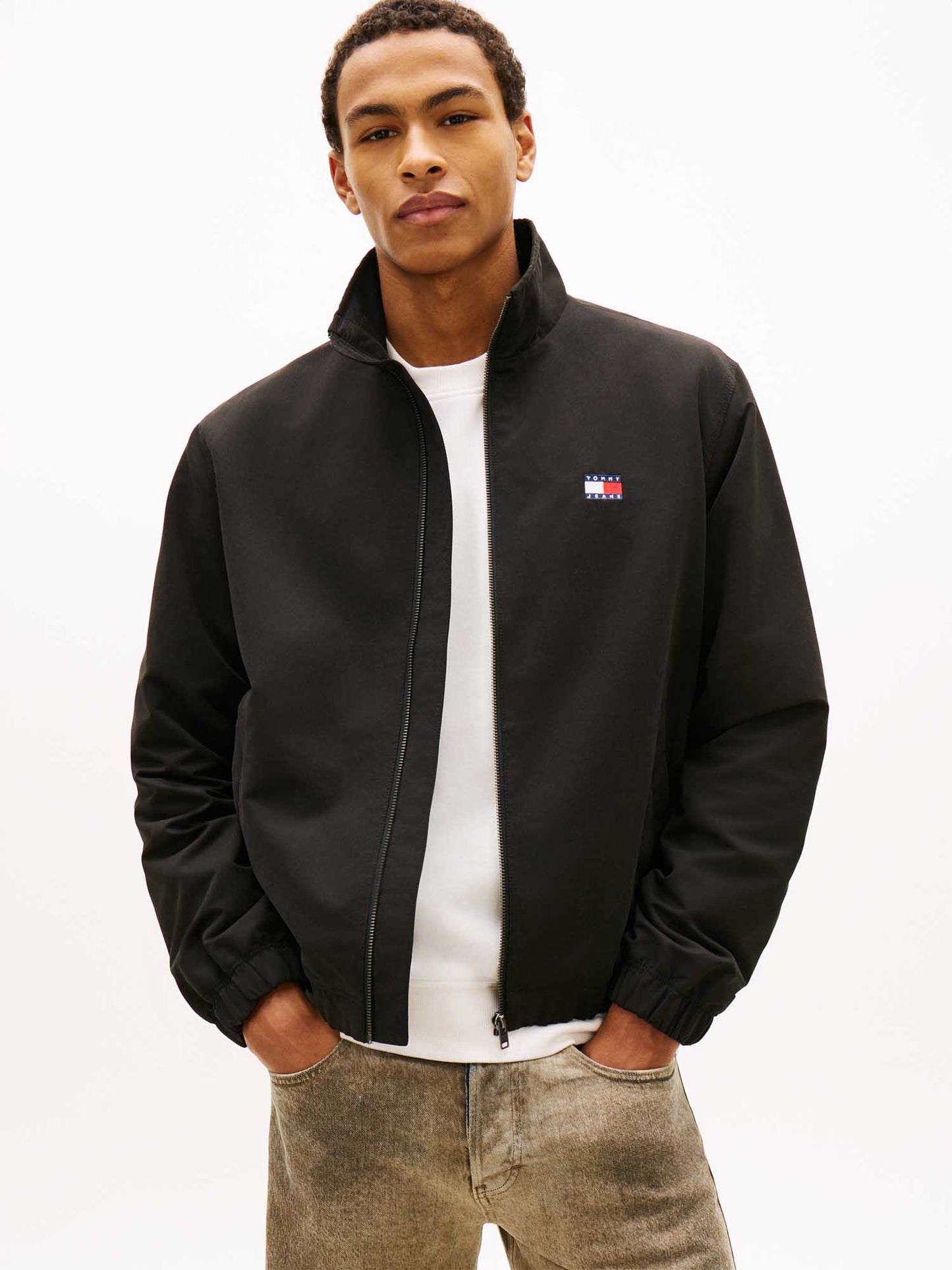 Giubbino leggero nero Tommy Jeans idrorepellente da uomo