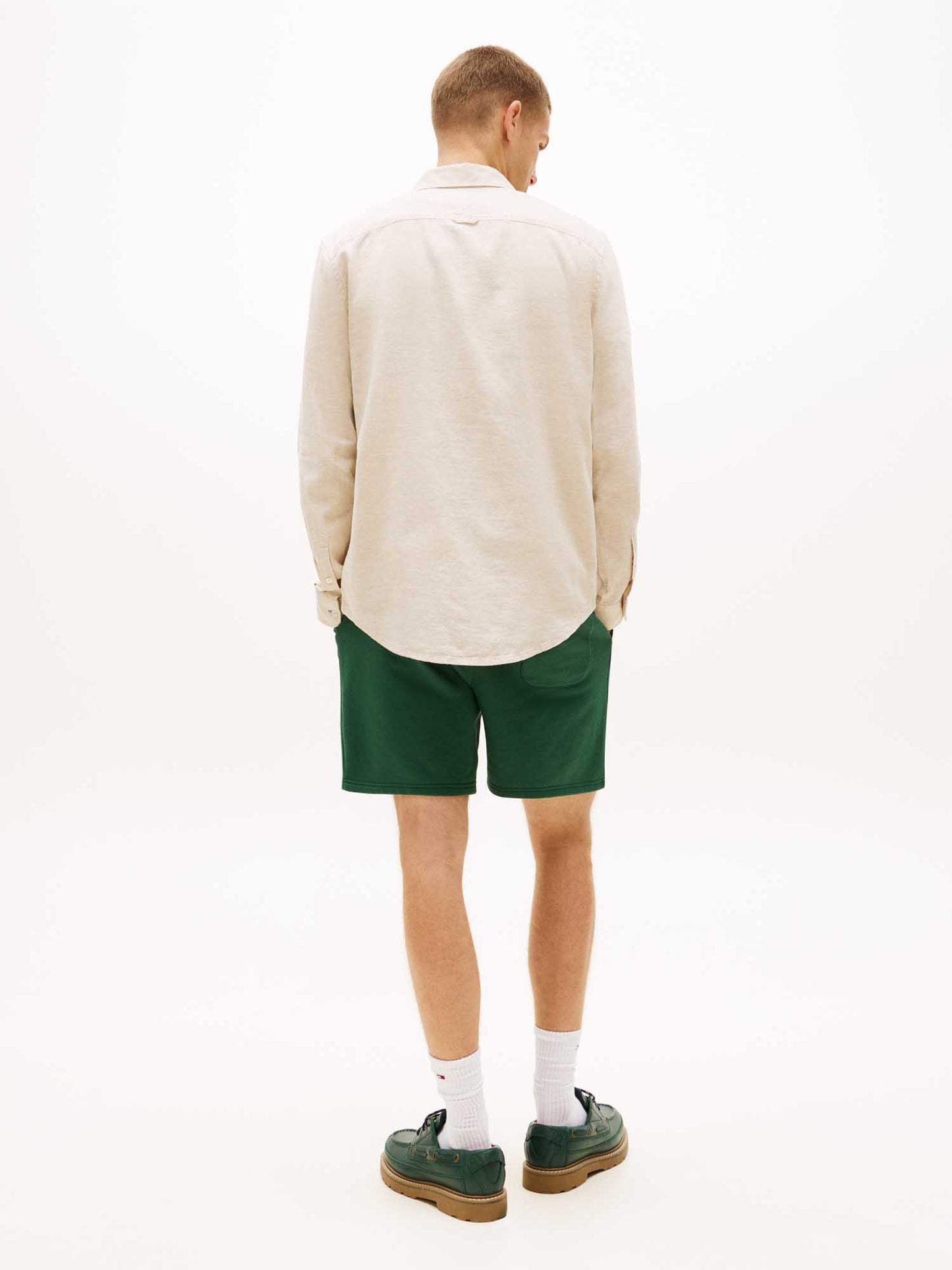 Camicia unisex Tommy Jeans Regular Fit in lino e cotone beige