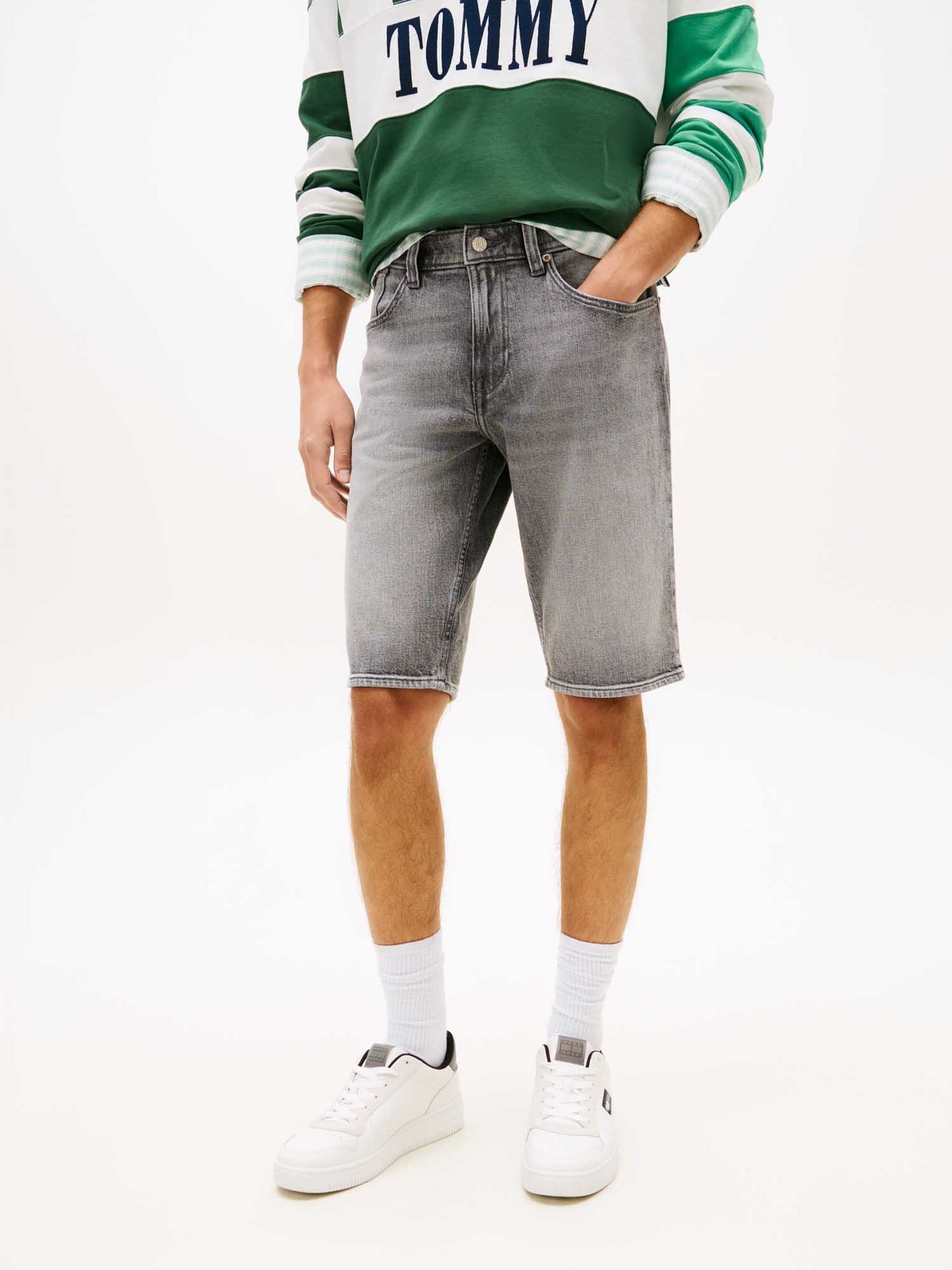 Shorts in denim grigio Tommy Jeans Ronnie slim fit da uomo