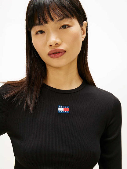 Maglia a maniche lunghe Tommy Jeans slim da donna nera con logo