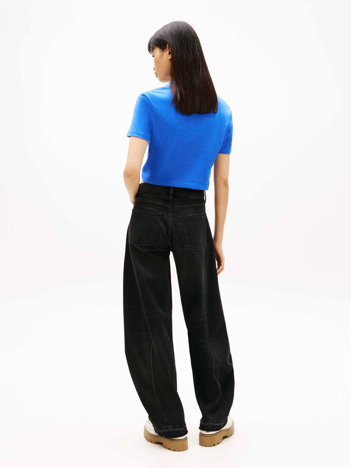 Tommy j. crop badge polo da donna azzurro