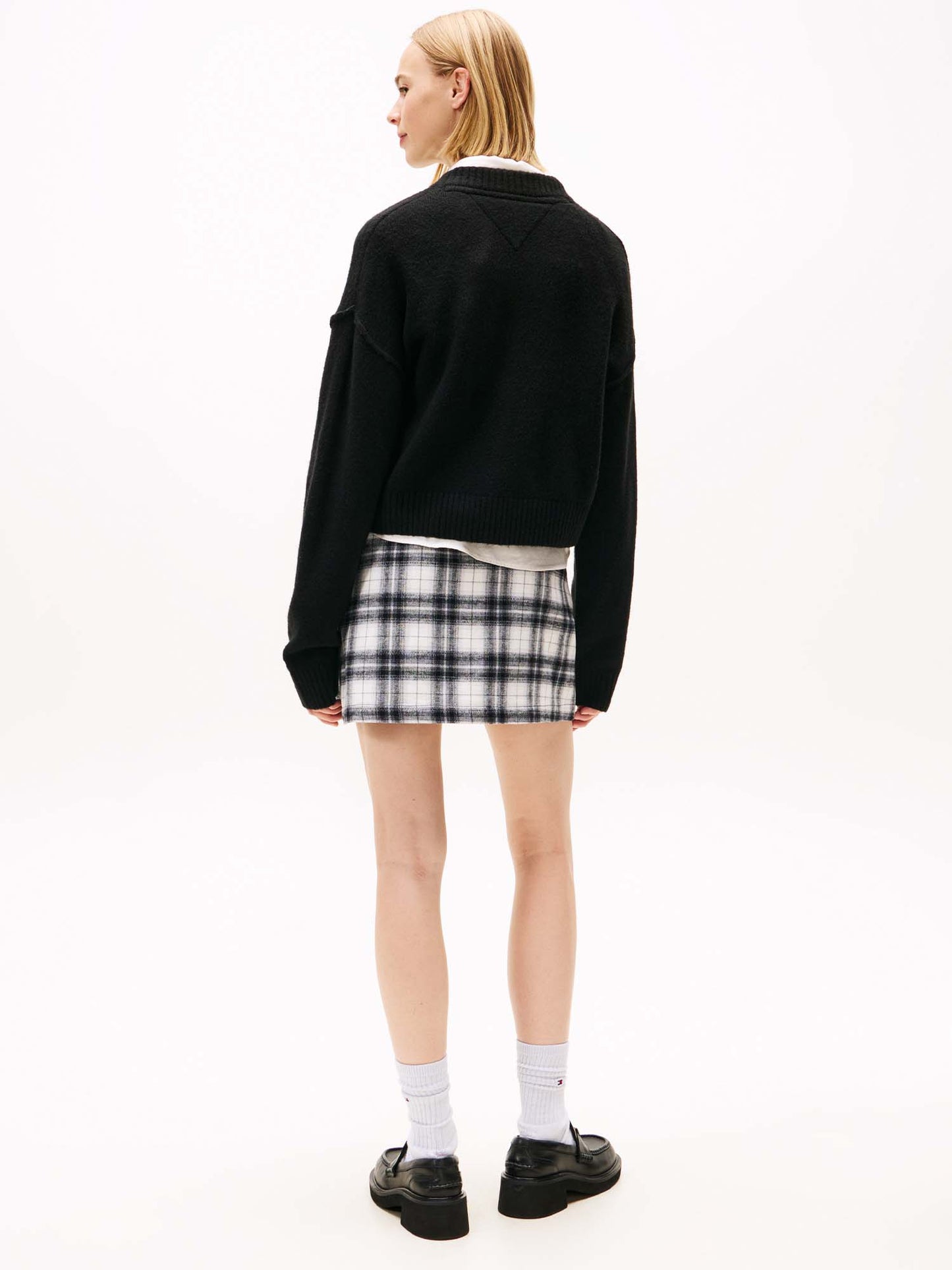 MAGLIONE VARSITY CON SCOLLO A V TOMMY JEANS DA DONNA NERO