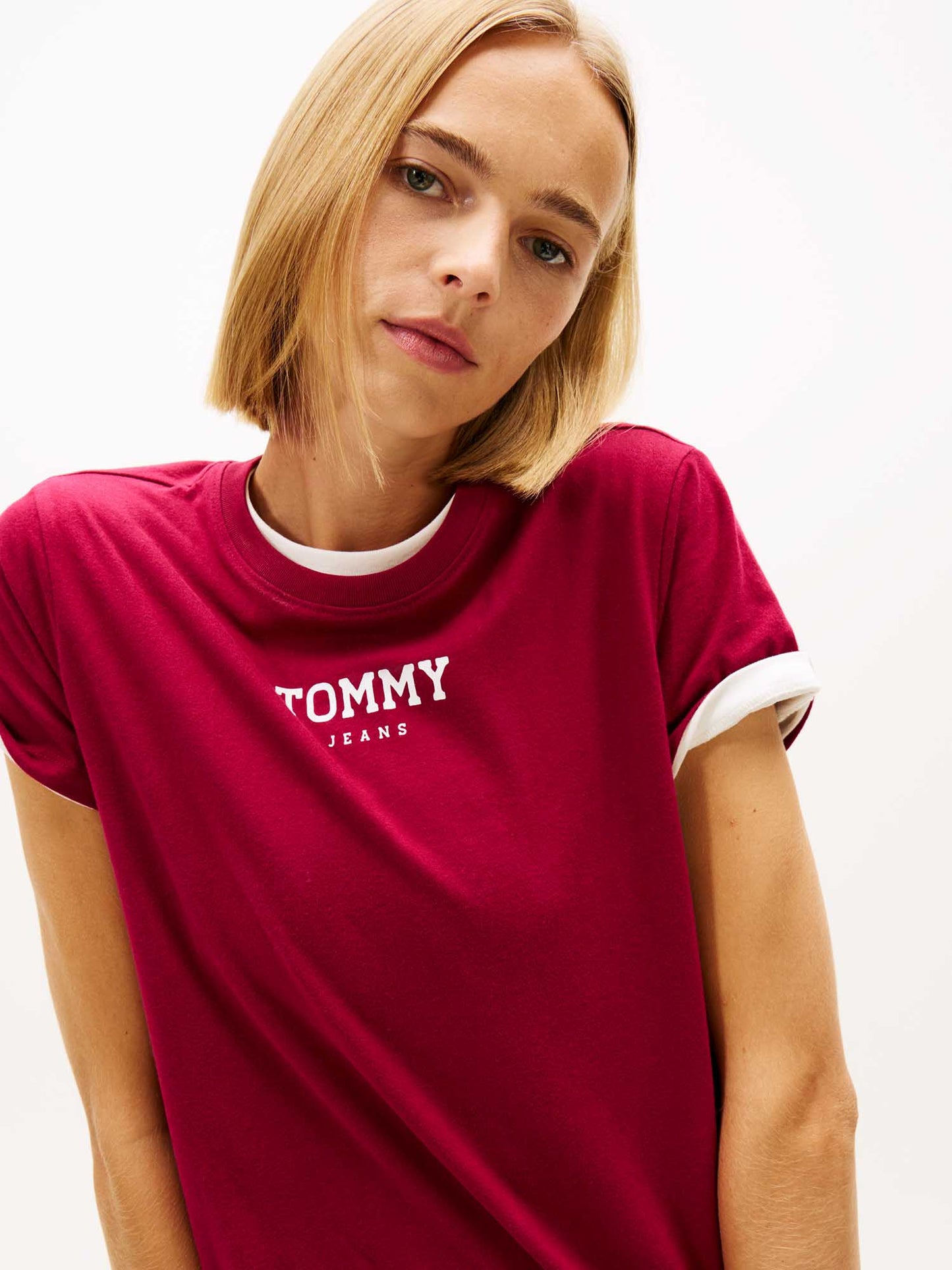 Tommy Jeans T-shirt donna rossa regular con logo iconico