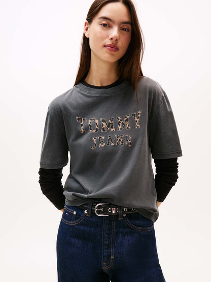 T-SHIRT CON LOGO LEOPARDATO TOMMY JEANS DA DONNA NERO